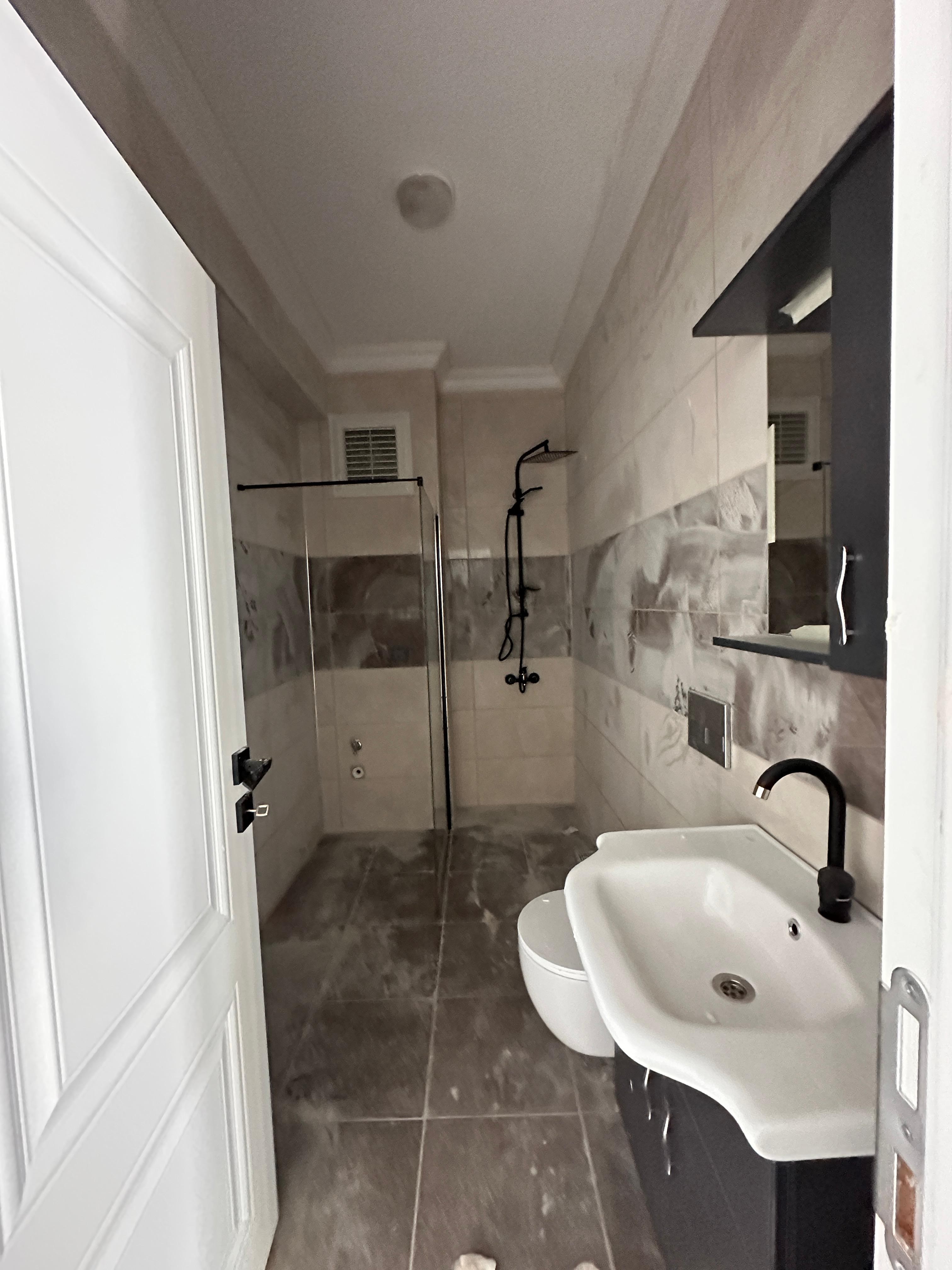 YERDEN ISITMA, OTOPARKLI, SİTE İÇİ, DENİZE YÜRÜME MESAFESİ 1+1 DAİRE! YAYLA MH