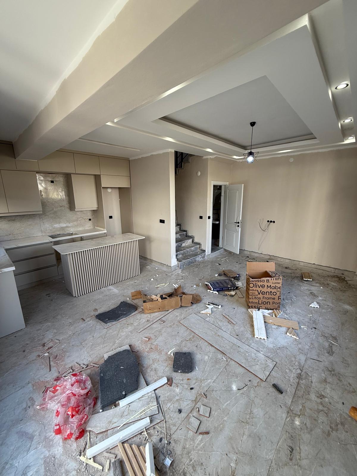 HAVUZLU, PLAJA 160 METRE, LÜKS DİZAYN, EBEVEYN BANYO, HAVUZLU, 3+1 TRİPLEKS VİLLA! KOCAALİ YAYLA MH