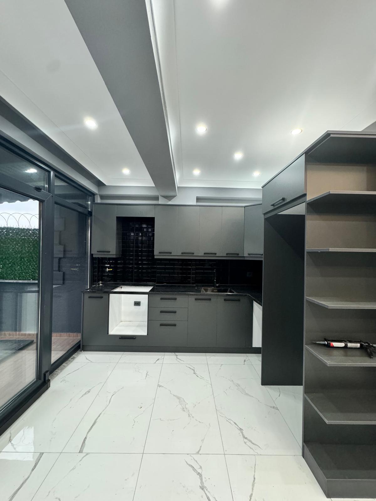 HAVUZLU, LÜKS DİZAYN, PLAJA 110METRE, ÖN-ARKA CEPHE SEÇENEKLİ 3+1 TRİPLEKS VİLLA! KOCAALİ ALANDERE MH