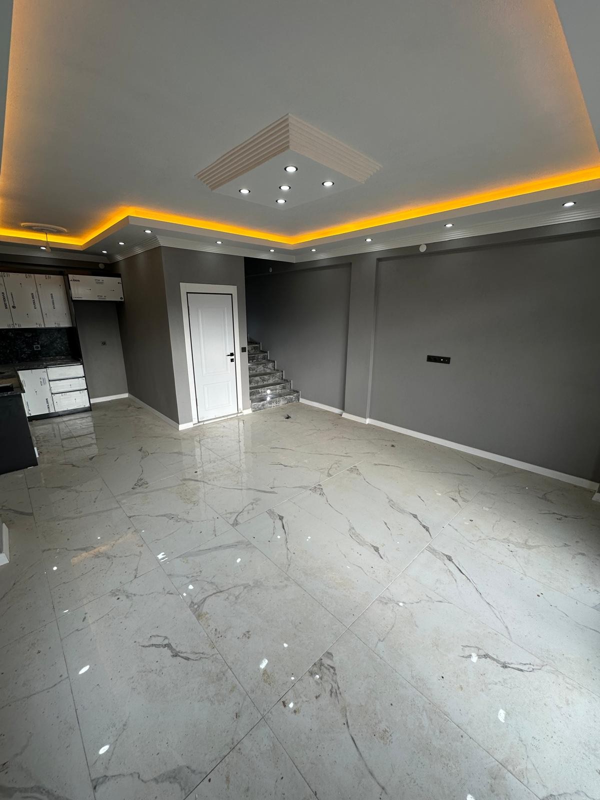 F/P, EBEVEYN BANYOLU, MÜSTAKİL GİRİŞ-BAHÇE, KOMBİ(PETEK), ARKA CEPHE 3+1 TRİPLEKS VİLLA! KOCAALİ YAYLA MH