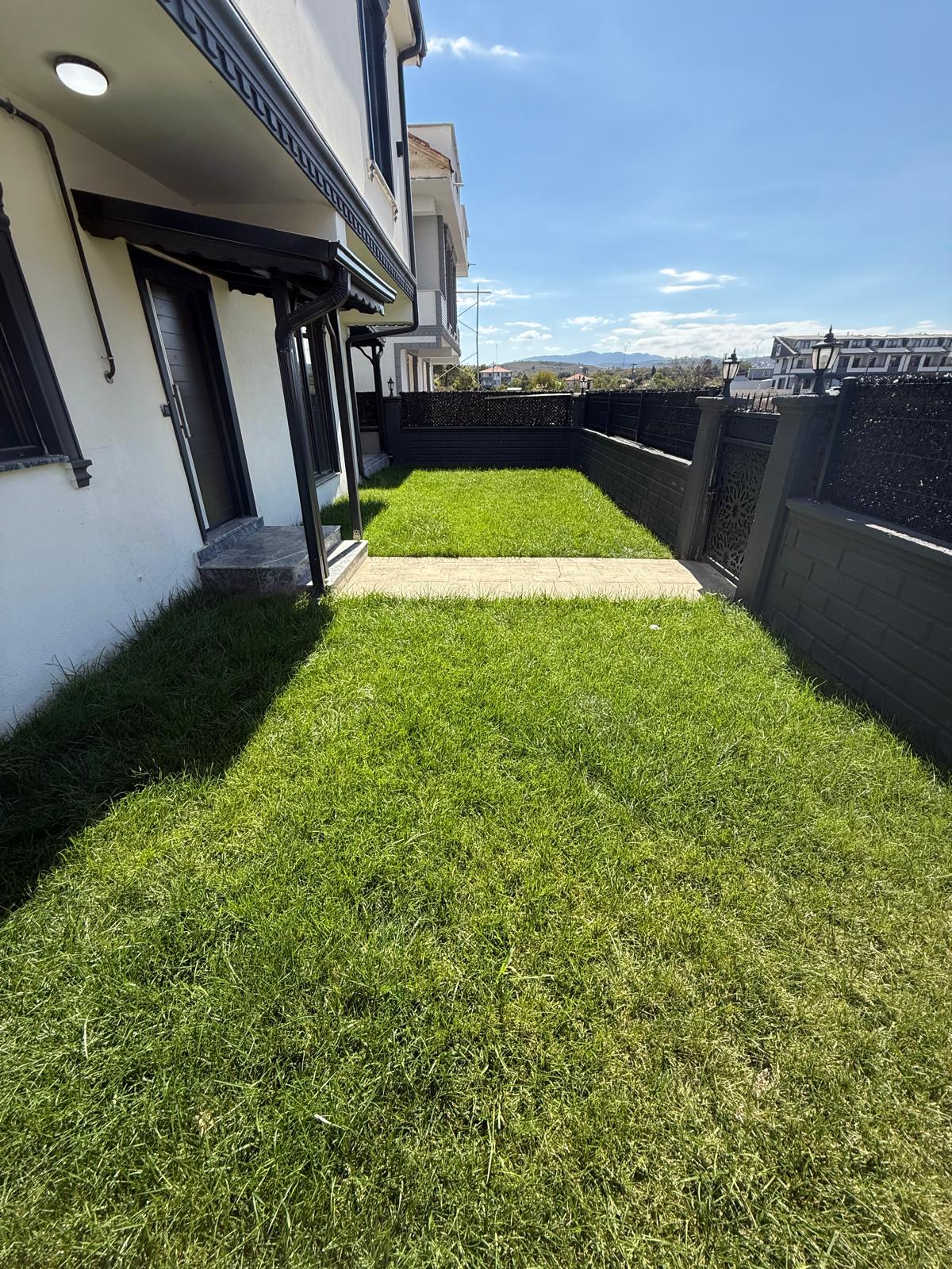 AYRI MUTFAK, GENİŞ BAHÇE, LÜKS DİZAYN, MERKEZ PLAJ, EBEVEYN BANYOLU 3+1 TRİPLEKS VİLLA! KOCAALİ YAYLA MH