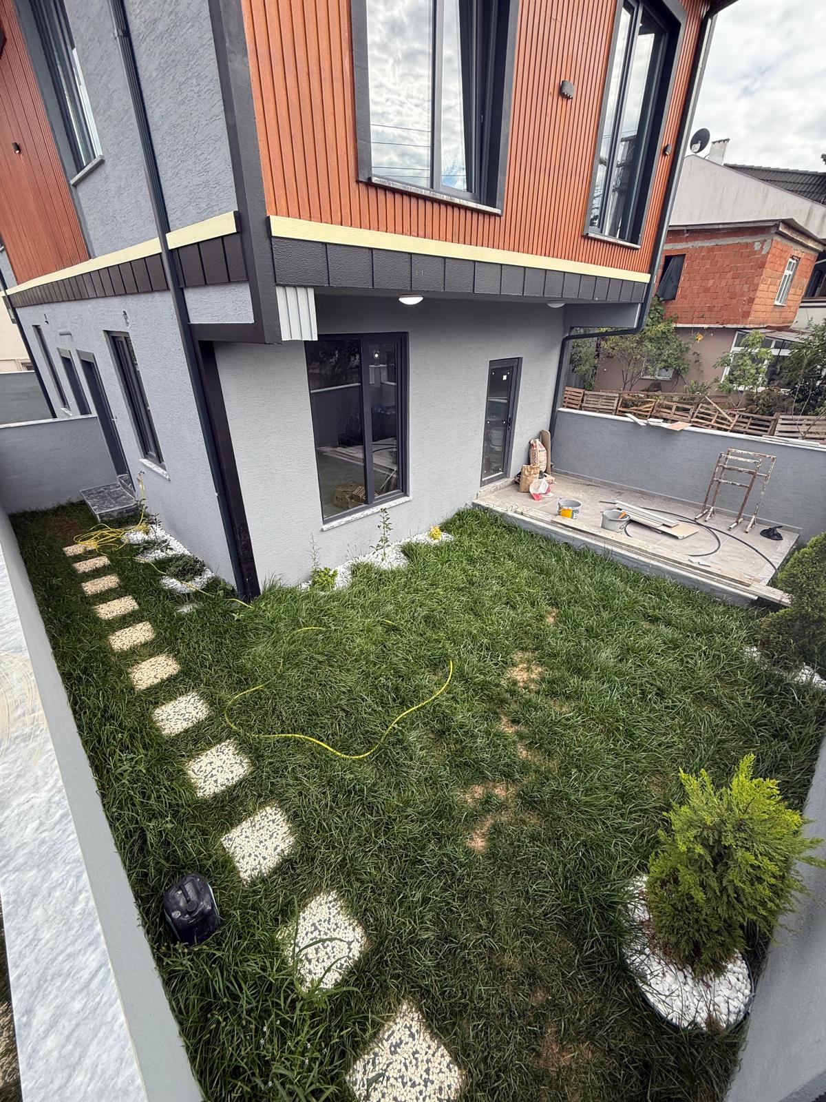 MERKEZ PLAJ, ÖN CEPHE, KOMPLE GRANİT ZEMİN, YERDEN ISITMA, LÜKS DİZAYN 3+1 VİLLA! KOCAALİ YALI MH