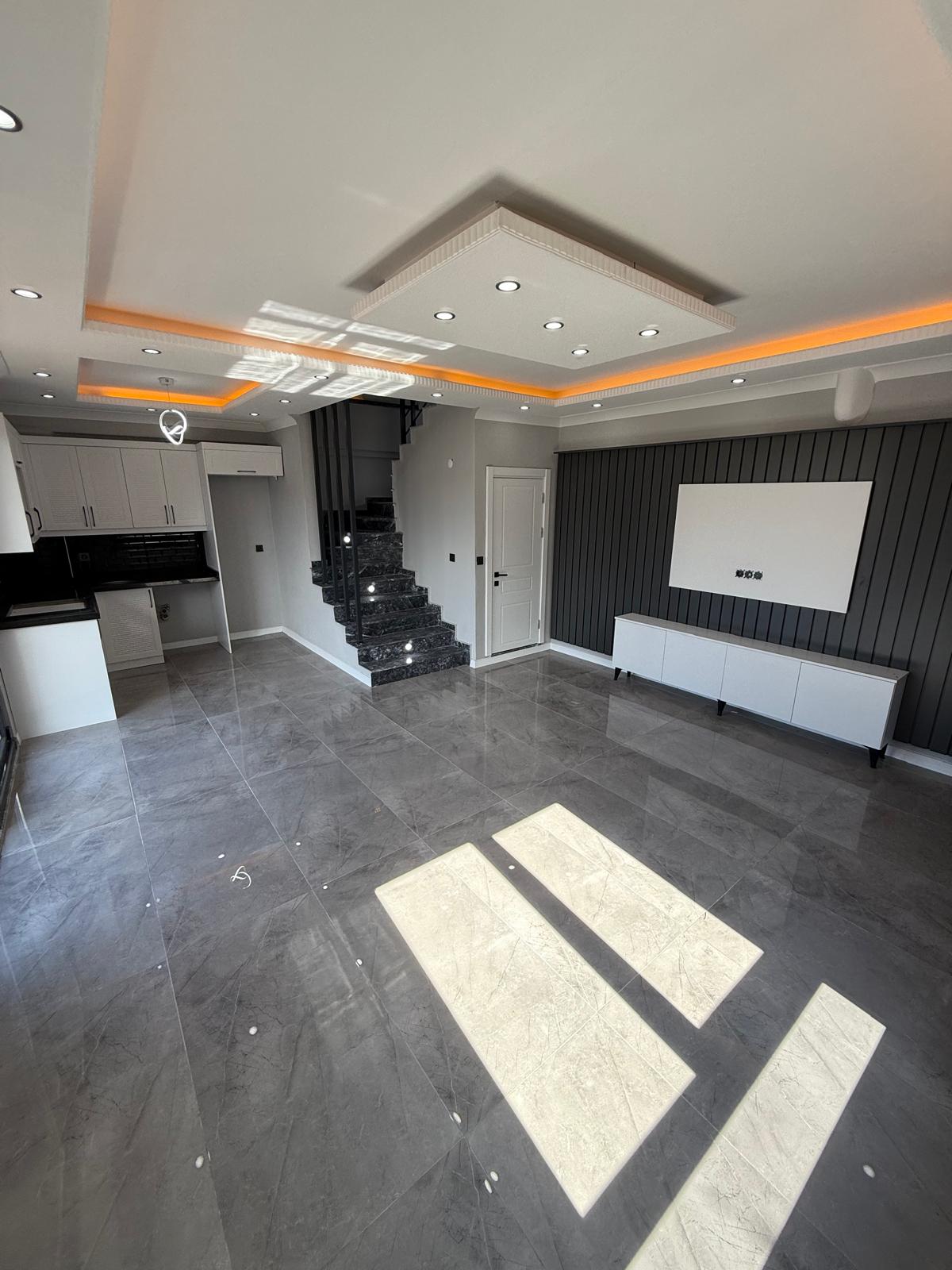 DENİZE 2.PARSEL, HAVUZLU, KAPANMAZ DENİZ MANZARALI, ÖN-ARKA CEPHE SEÇENEKLİ-ARKA 4+1 TRİPLEKS VİLLA! KOCAALİ ALANDERE MH