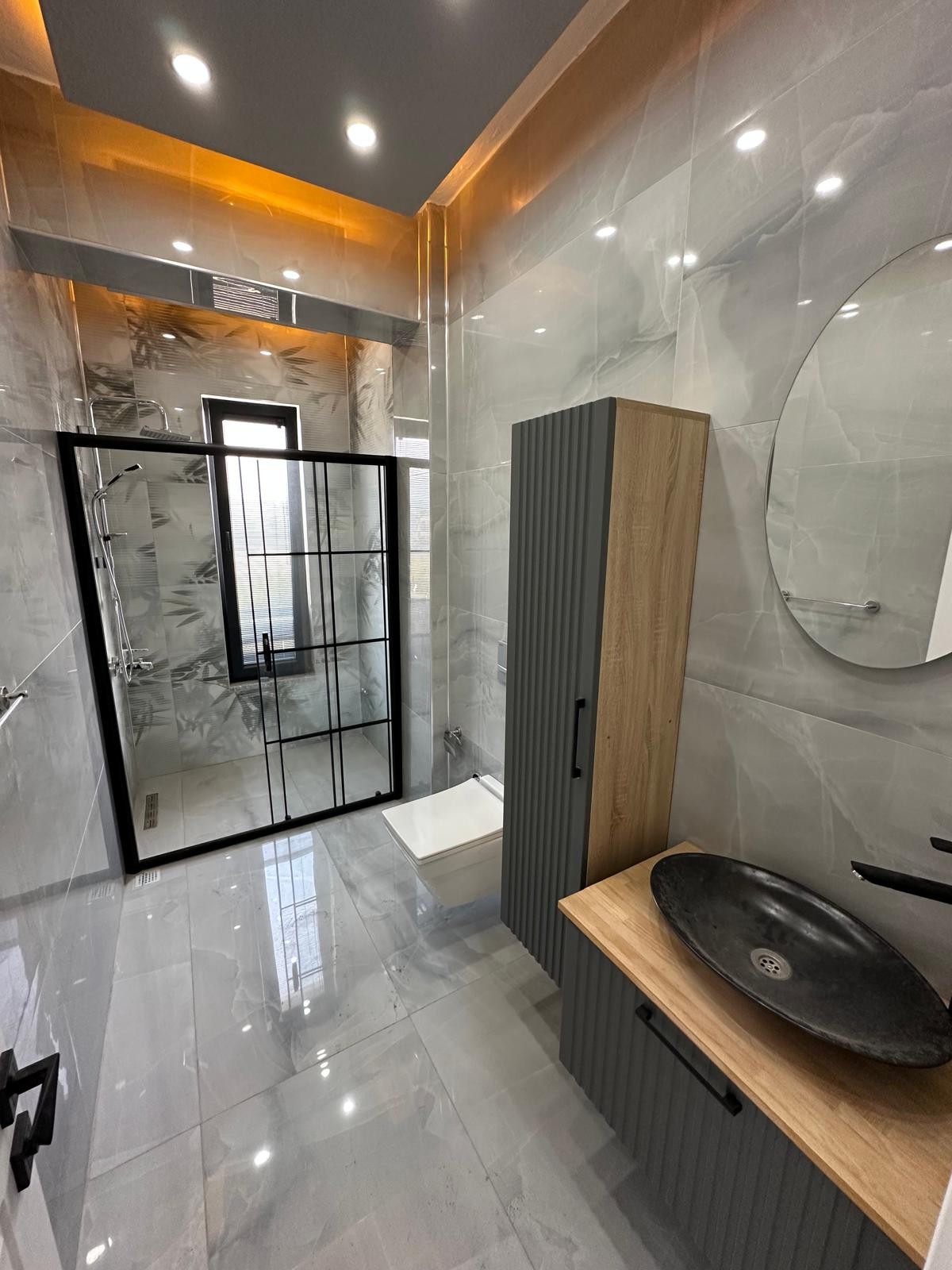 LÜKS DİZAYN, SAUNALI, JAKUZİLİ, HAVUZLU, GENİŞ BAHÇE 3+1 TRİPLEKS VİLLA! KOCAALİ ALANDERE MH