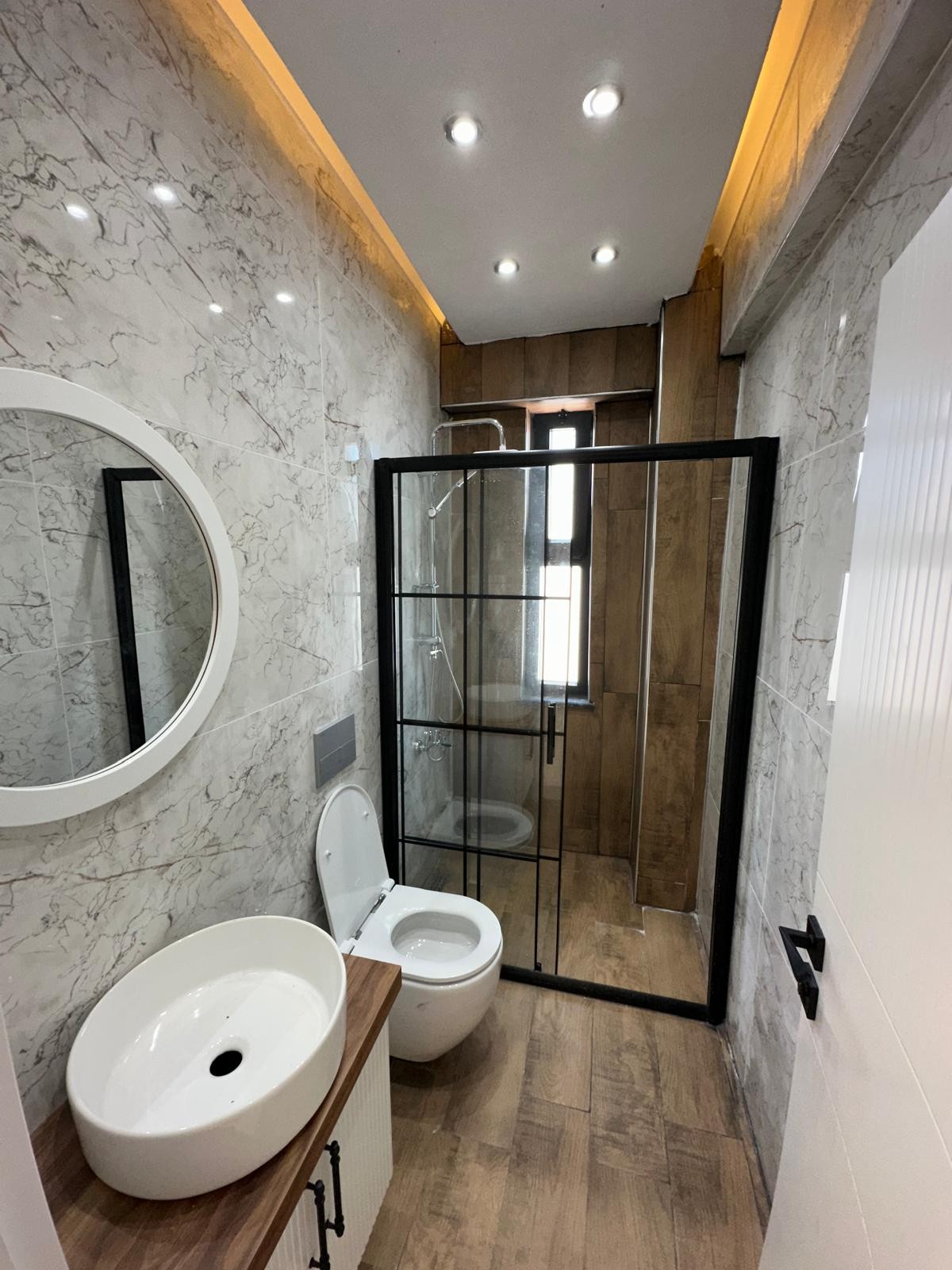 LÜKS DİZAYN, EBEVEYN BANYOLU, YERDEN ISITMA, ÖN CEPHE 4+1 TRİPLEKS VİLLA! KOCAALİ ALANDERE MH