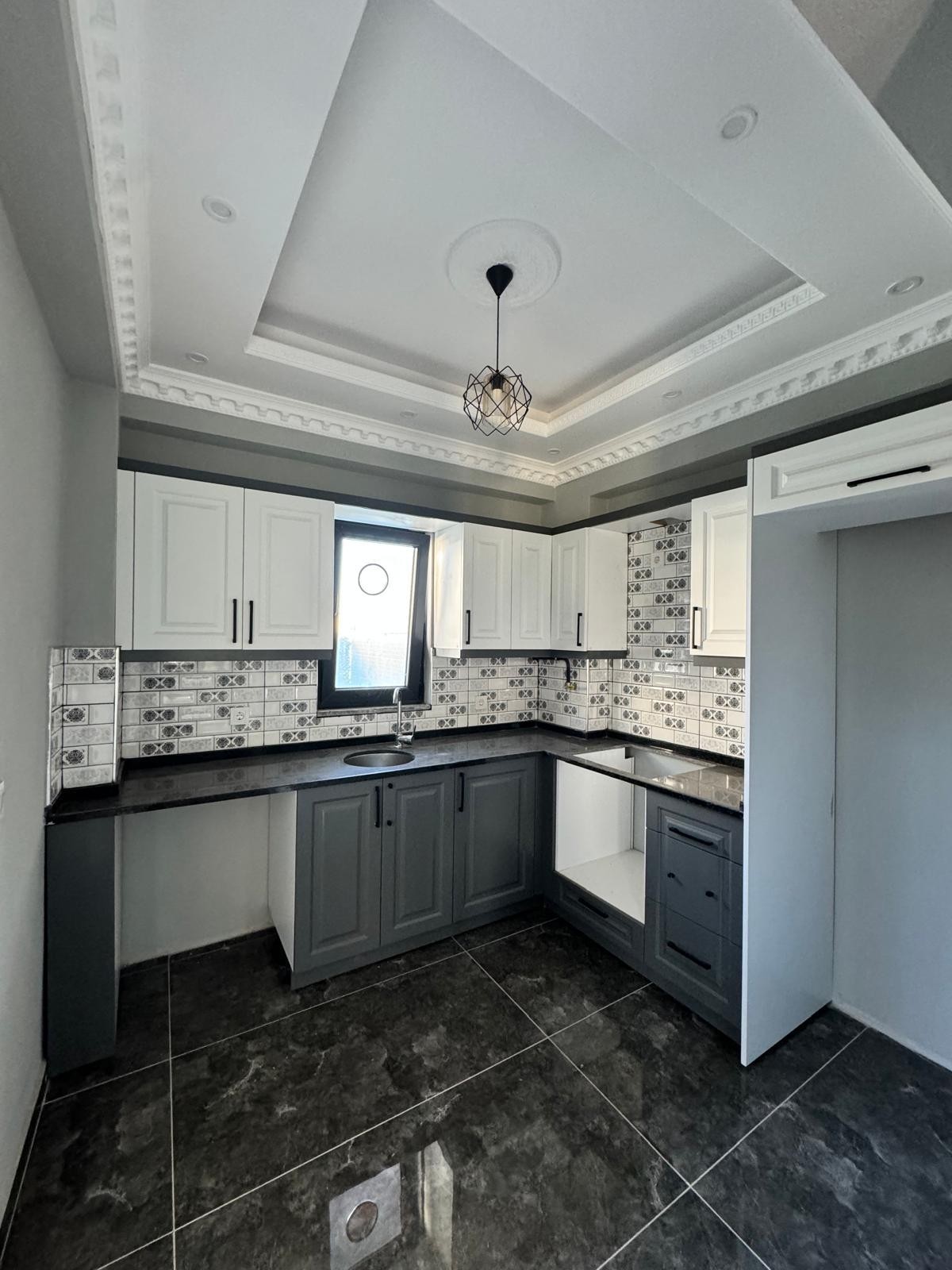 HAVUZLU, DENİZ MANZARALI, JAKUZİLİ EBEVEYN BANYO ODA 5+1 TRİPLEKS VİLLA! KOCAALİ ALANDERE MH