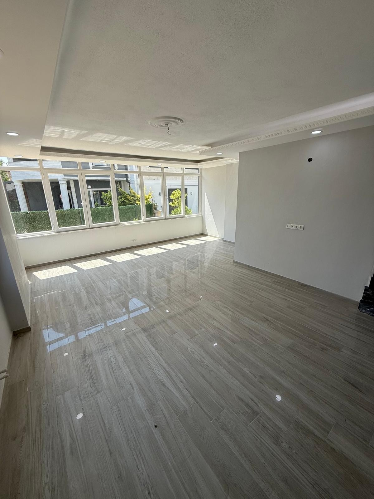 162m2 ARSA İÇİNDE TAM BAĞIMSIZ MÜSTAKİL! PLAJA 100METRE, KENDİNE GARAJLI, AYRI MUTFAK 4+1 TRİPLEKS VİLLA! KOCAALİ YALI MH