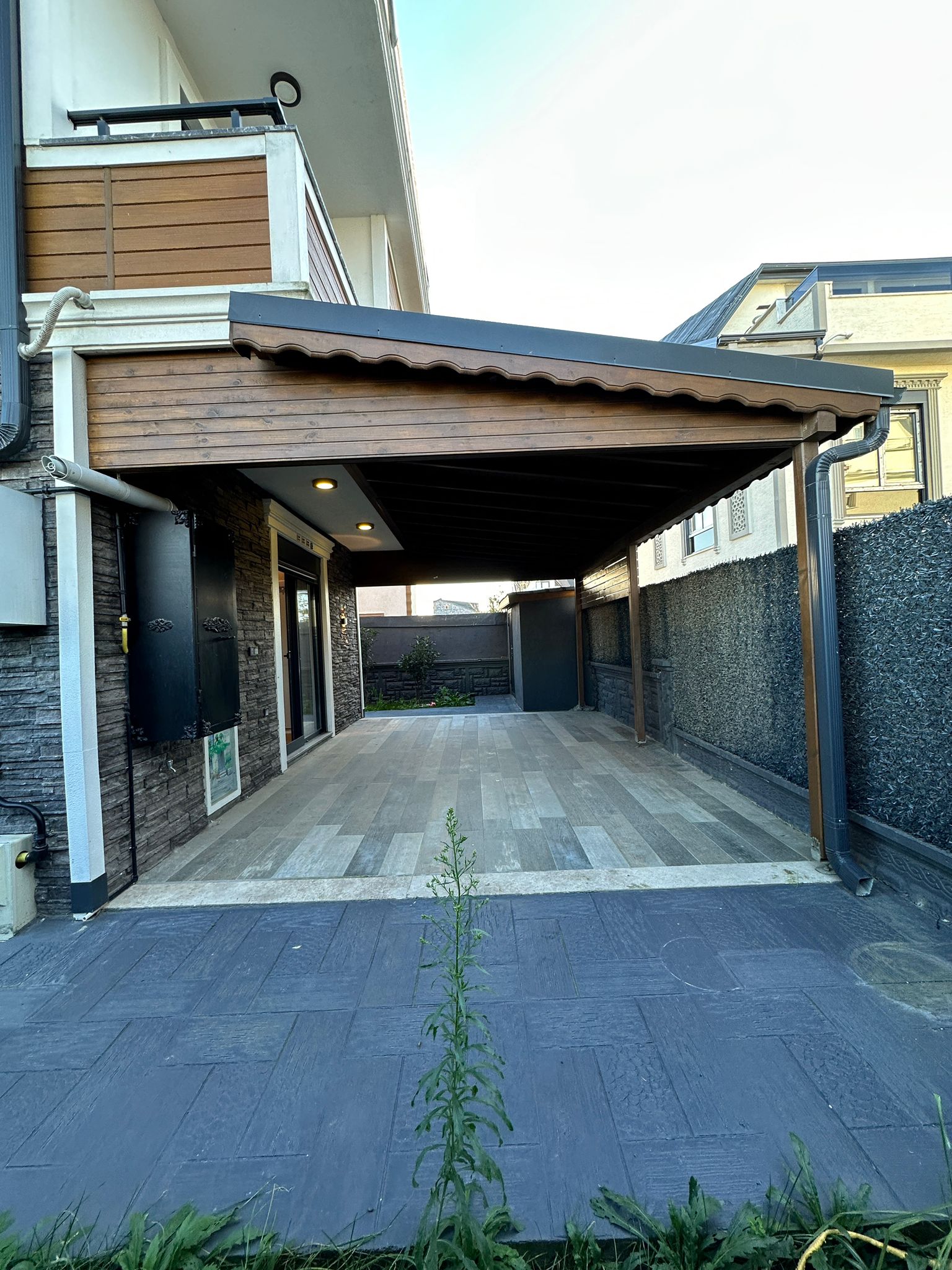 ULTRA LÜKS, 216m2 ARSA İÇİNDE TAM BAĞIMSIZ MÜSTAKİL! HAVUZLU, JAKUZİLİ, ULTRA GENİŞ BAHÇE, KENDİNE GARAJLI 4+1 TRİPLEKS VİLLA! KOCAALİ ALANDERE MH