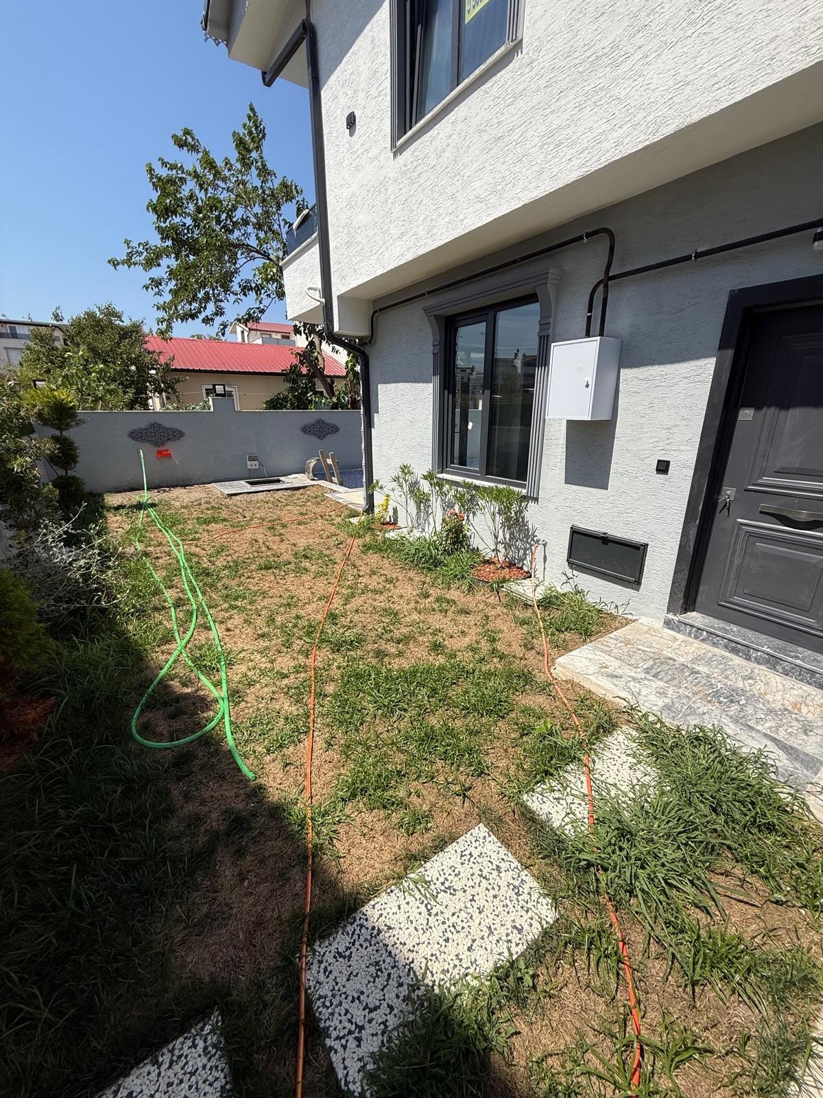GENİŞ BAHÇE-BİNA KULLANIM ALANLI, HAVUZLU, MERKEZ PLAJ, PLAJA 80METRE, ARKA CEPHE 4+1 TRİPLEKS VİLLA! KOCAALİ YAYLA MH
