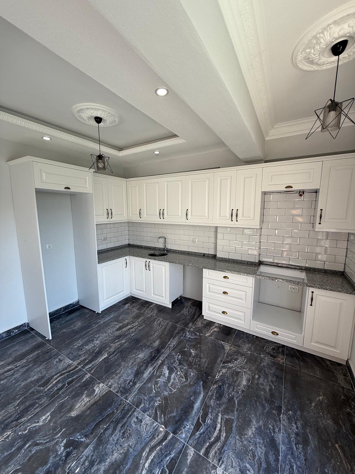 HAVUZLU, VERANDALI, EBEVEYN BANYOLU, PLAJA 180METRE 3+1 TRİPLEKS VİLLA! KOCAALİ ALANDERE MH