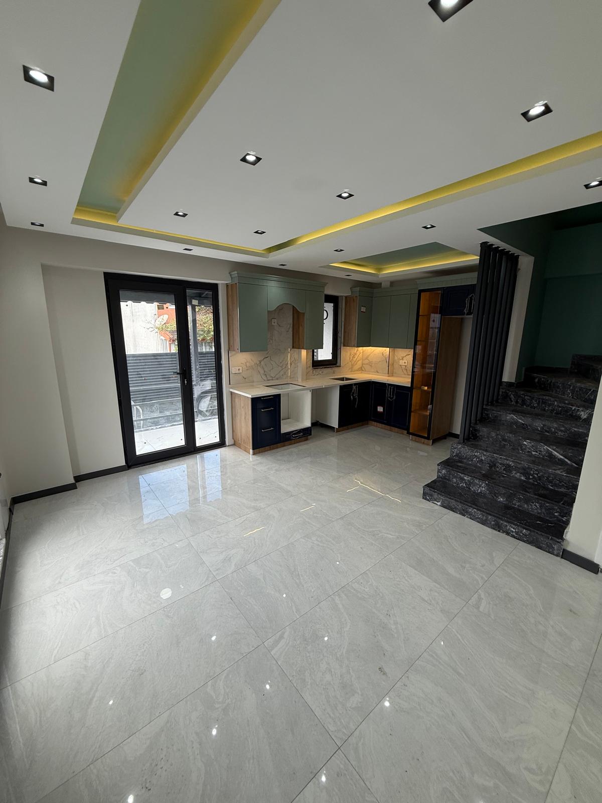 HAVUZLU, LÜKS DİZAYN, PLAJA 110METRE, ÖN-ARKA CEPHE SEÇENEKLİ 3+1 TRİPLEKS VİLLA! KOCAALİ ALANDERE MH