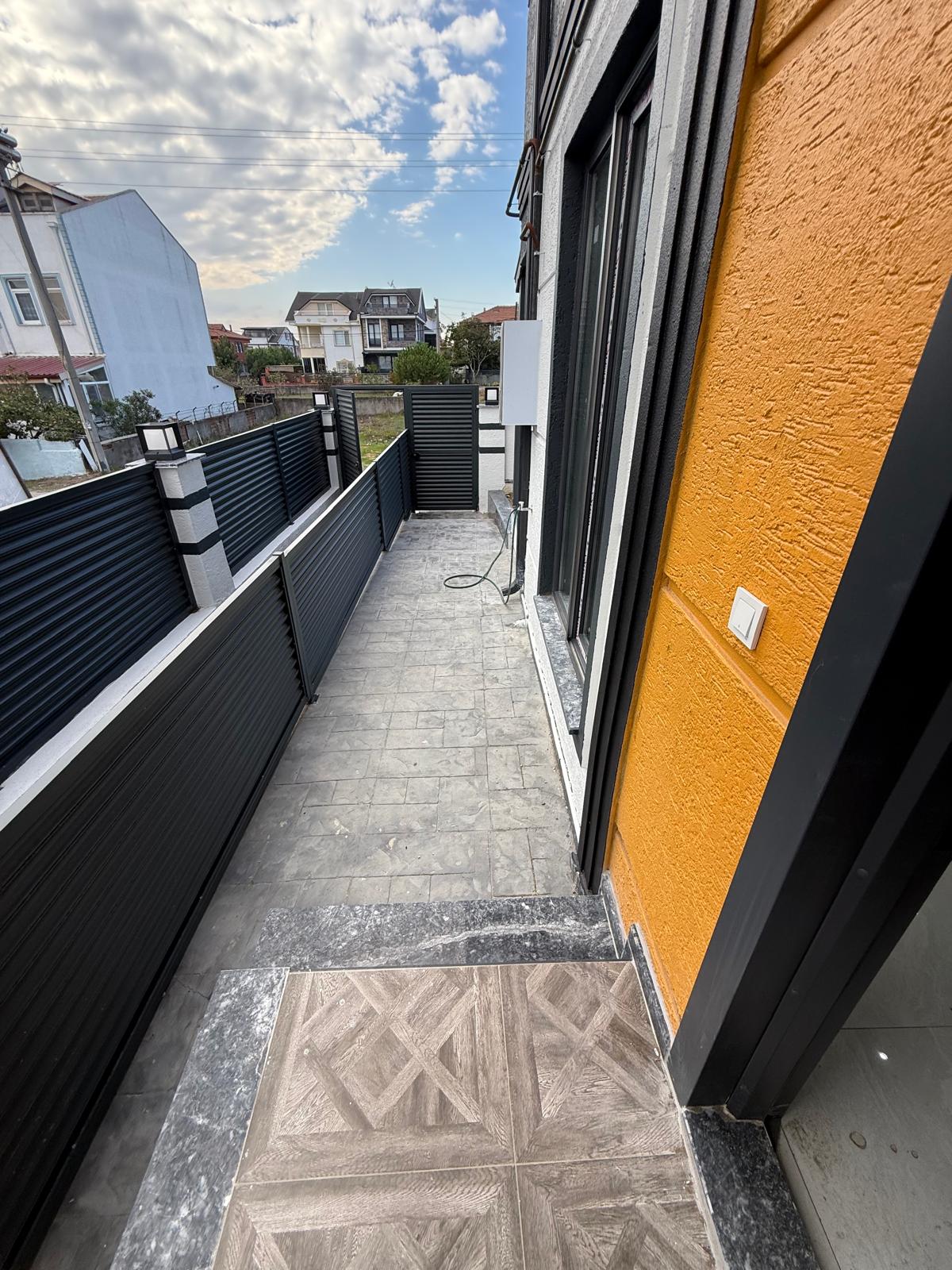 HAVUZLU, LÜKS DİZAYN, PLAJA 110METRE, ÖN-ARKA CEPHE SEÇENEKLİ 3+1 TRİPLEKS VİLLA! KOCAALİ ALANDERE MH