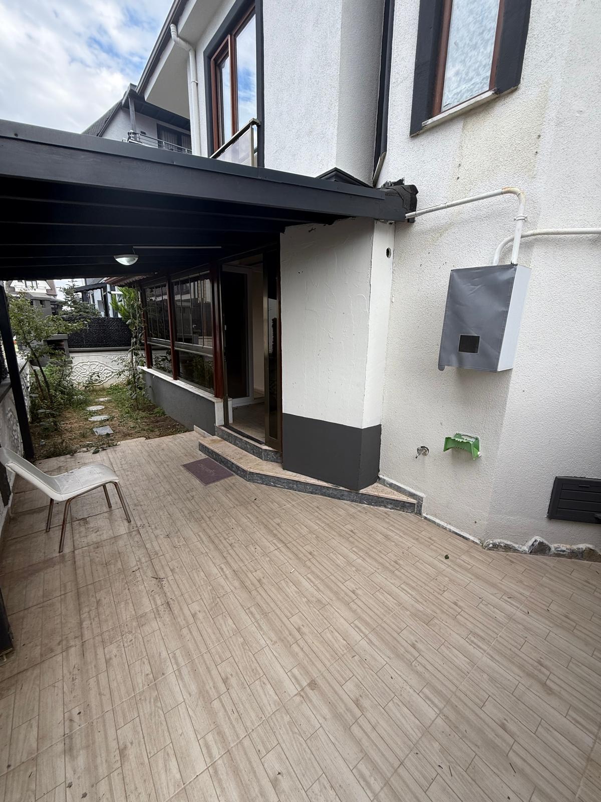 BAHÇE ALANLI, KOMBİ PETEK TAKILI 2+1 DUBLEKS VİLLA! KOCAALİ ALANDERE MH