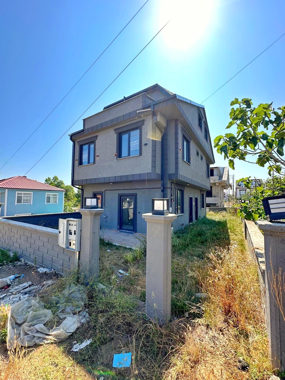 EBEVEYN BANYO, MÜSTAKİL GİRİŞ, MÜSTAKİL BAHÇE, ÖN CEPHE, MERKEZ PLAJ 3+1 TRİPLEKS VİLLA! KOCAALİ YALI MH