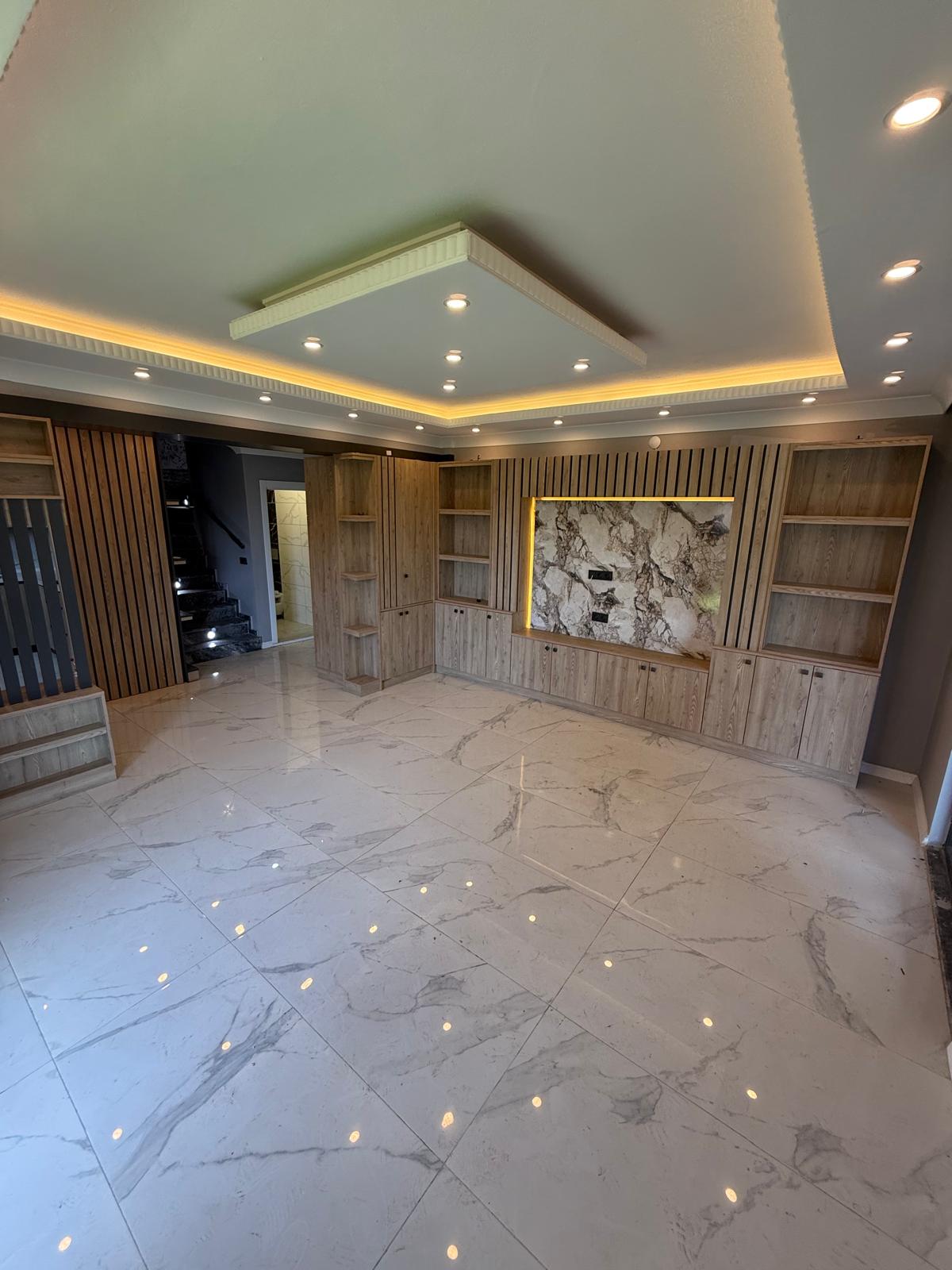 AYRI MUTFAK, GENİŞ BAHÇE, LÜKS DİZAYN, MERKEZ PLAJ, EBEVEYN BANYOLU 3+1 TRİPLEKS VİLLA! KOCAALİ YAYLA MH