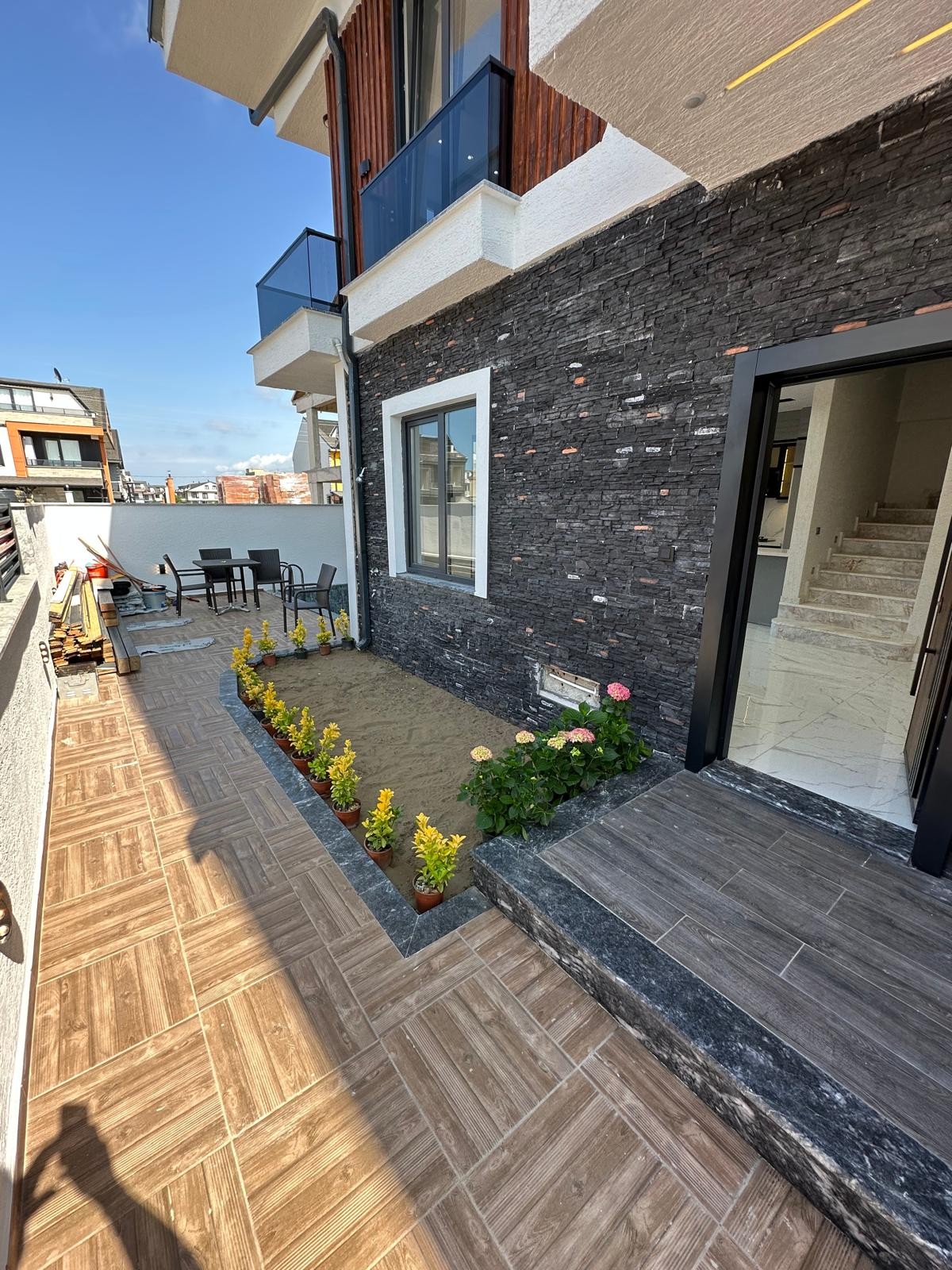LÜKS DİZAYN, HAVUZLU, EBEVEYN BANYOLU, YERDEN ISITMA, ARKA CEPHE 4+1 TRİPLEKS VİLLA! KOCAALİ ALANDERE MH
