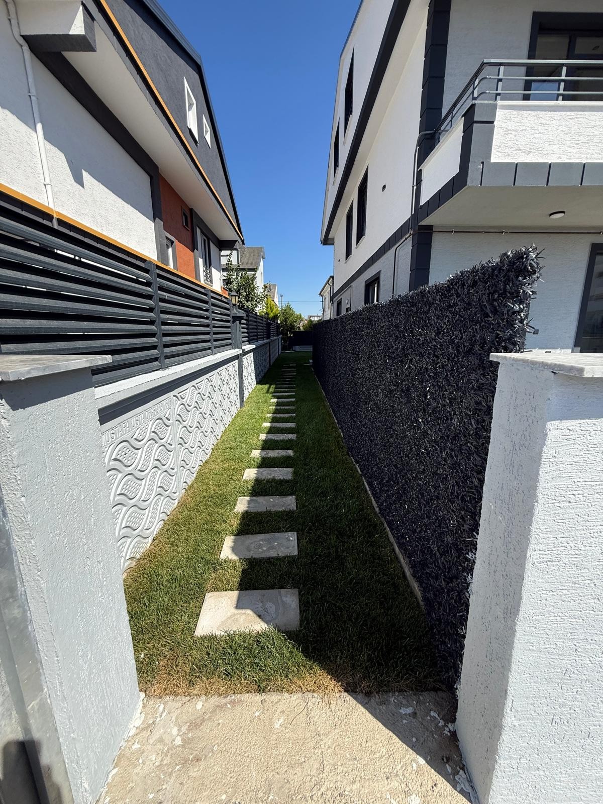 ULTRA GENİŞ BAHÇE-BİNA ALANLI, ARKA CEPHE, ÜNİVERSİTE YANI, 144M2 KENDİ ARSASI, HAVUZLU 4+1 TRİPLEKS VİLLA! KOCAALİ ALANDERE MH