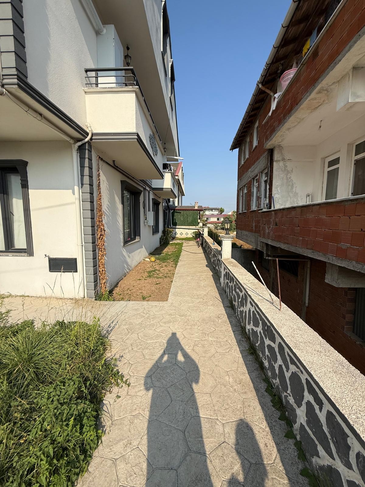 GENİŞ KIŞ BAHÇELİ, KOMBİ-PETEK, EBEVEYN BANYOLU, MERKEZ PLAJ 3+1 TRİPLEKS VİLLA! KOCAALİ YALI MH