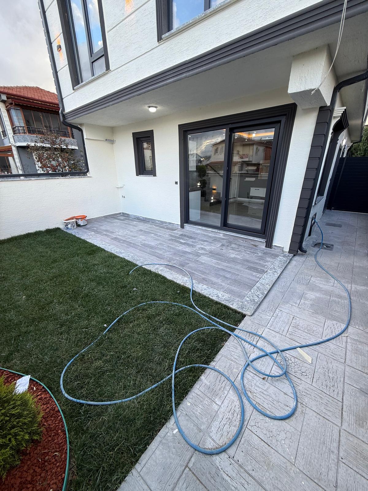 ÖN CEPHE, DENİZ MANZARALI TERAS, LÜKS DİZAYN, YERDEN ISITMA, EBEVEYN BANYOLU 3+1 TRİPLEKS VİLLA! KOCAALİ ALANDERE MH