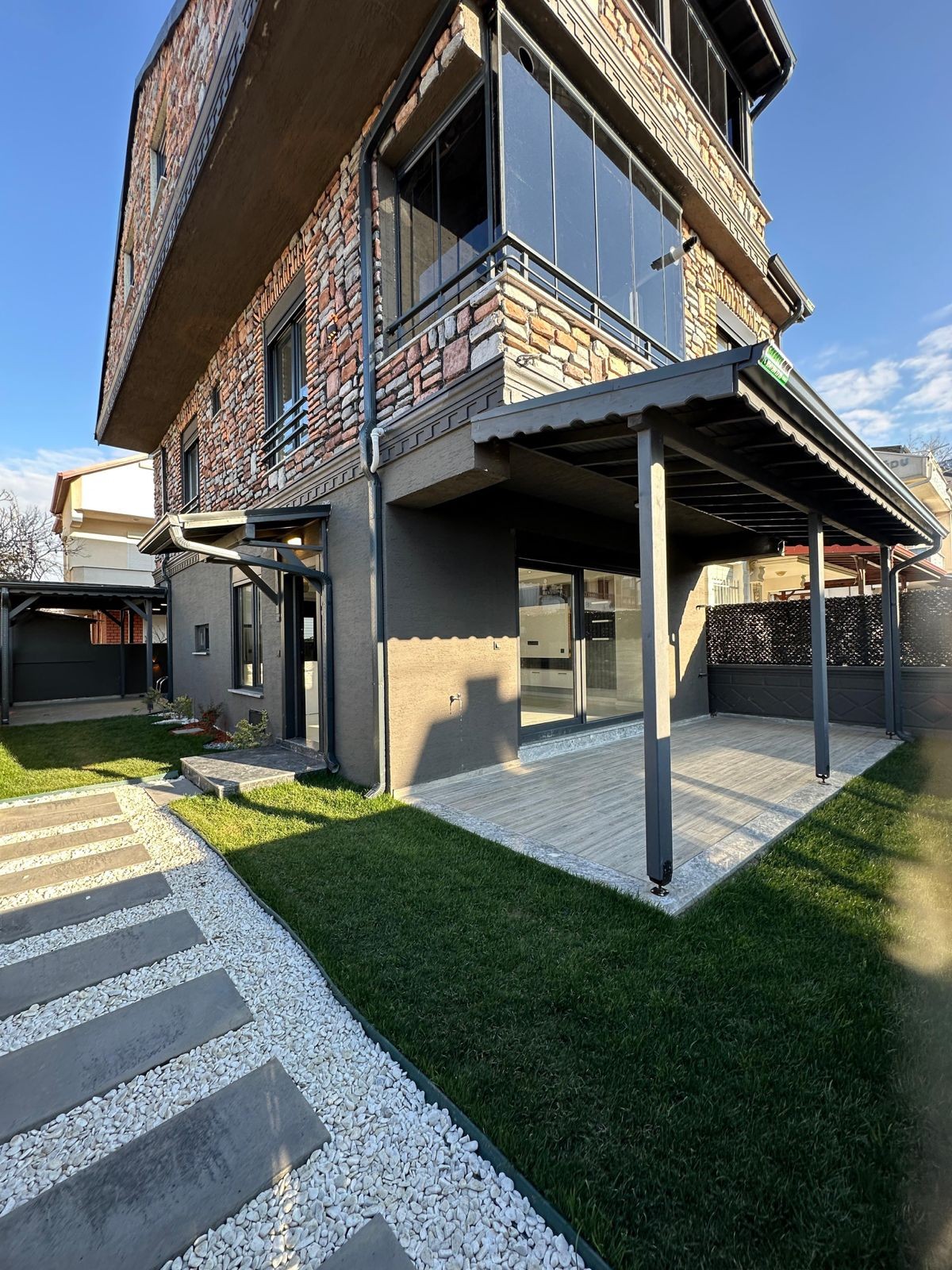 162m2 ARSA İÇİNDE, DENİZ MANZARALI(2.PARSEL), AÇILIR-KAPANIR HAVUZ, HER KAT DENİZ MANZARALI TAM BAĞIMSIZ MÜSTAKİL 5+1 TRİPLEKS VİLLA! KOCAALİ YAYLA MH
