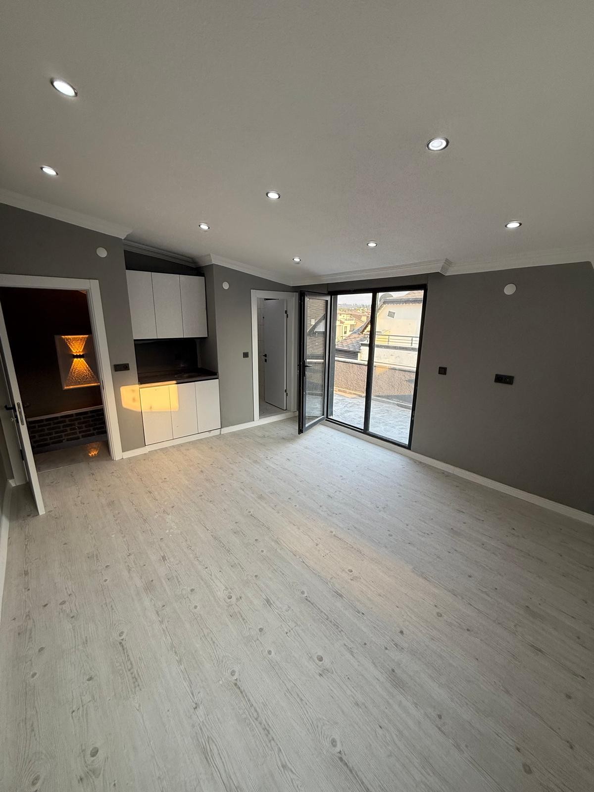 ARKA CEPHE, MÜSTAKİL GİRİŞ-BAHÇE, EBEVEYN BANYO 3+1 TRİPLEKS VİLLA! KOCAALİ ALANDERE MH