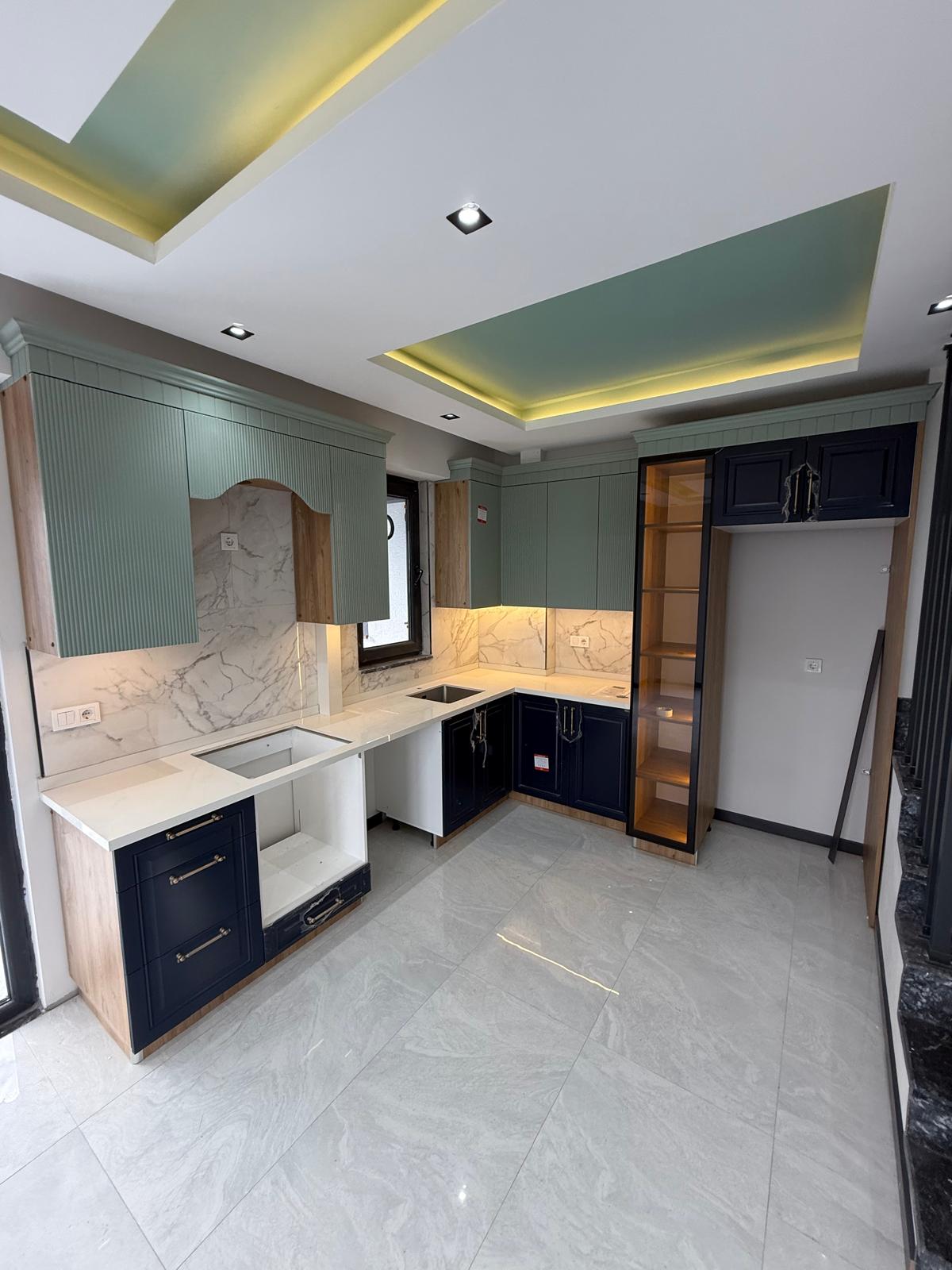 HAVUZLU, LÜKS DİZAYN, PLAJA 110METRE, ÖN-ARKA CEPHE SEÇENEKLİ 3+1 TRİPLEKS VİLLA! KOCAALİ ALANDERE MH