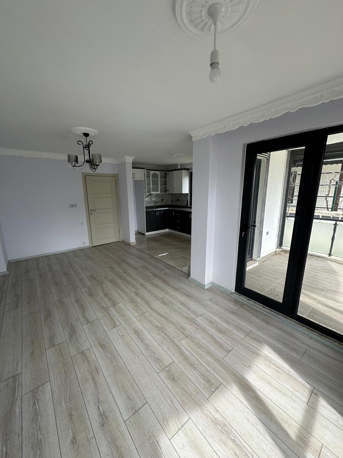 MÜSTAKİL GİRİŞLİ, GENİŞ BAHÇE ALANLI, EBEVEYN BANYOLU 3+1 TRİPLEKS VİLLA! KOCAALİ ALANDERE MH