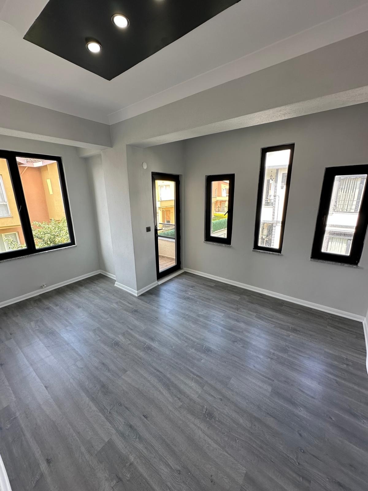 DENİZE 50M MESAFE, JAKUZİLİ, HAVUZLU, HAMAM KONSEPT BANYO 3+1 TRİPLEKS VİLLA! KOCAALİ YALI MH