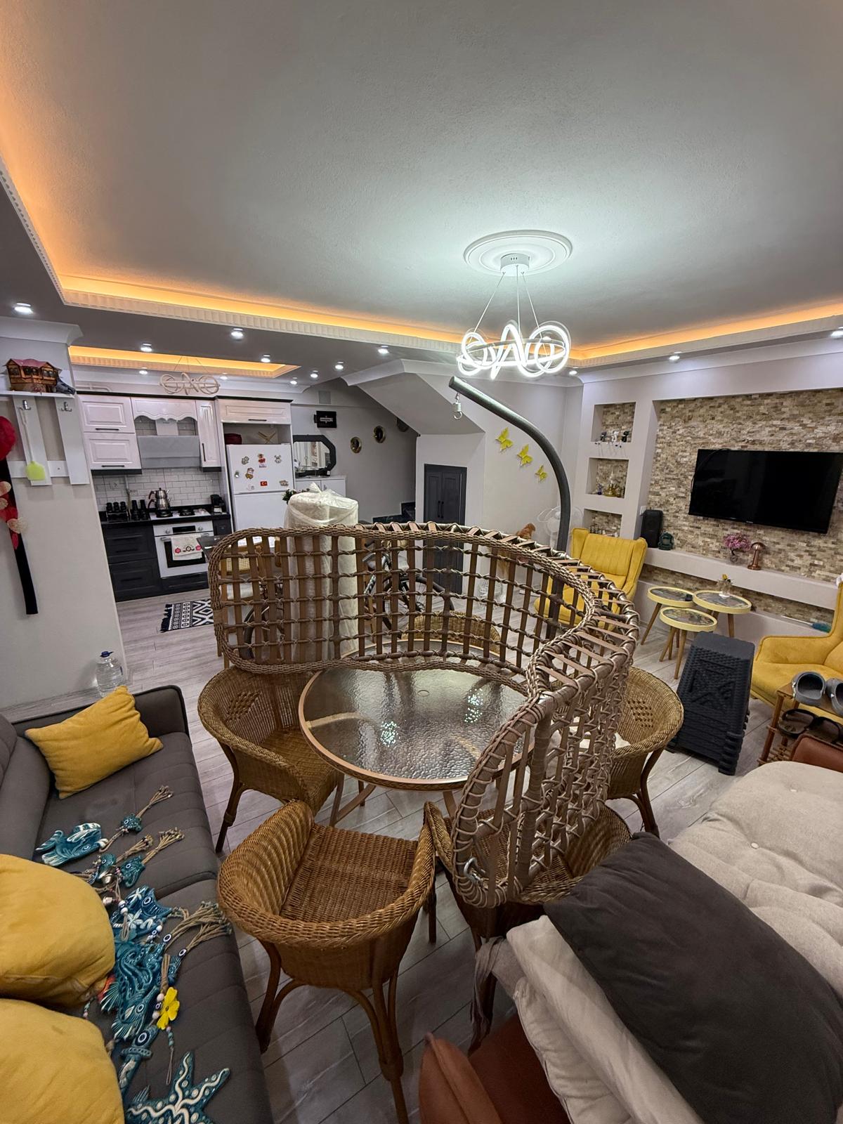 MERKEZ PLAJ, ARKA CEPHE, PLAJA 200METRE, EBEVEYN BANYOLU TRİPLEKS 3+1 VİLLA! KOCAALİ YALI MH