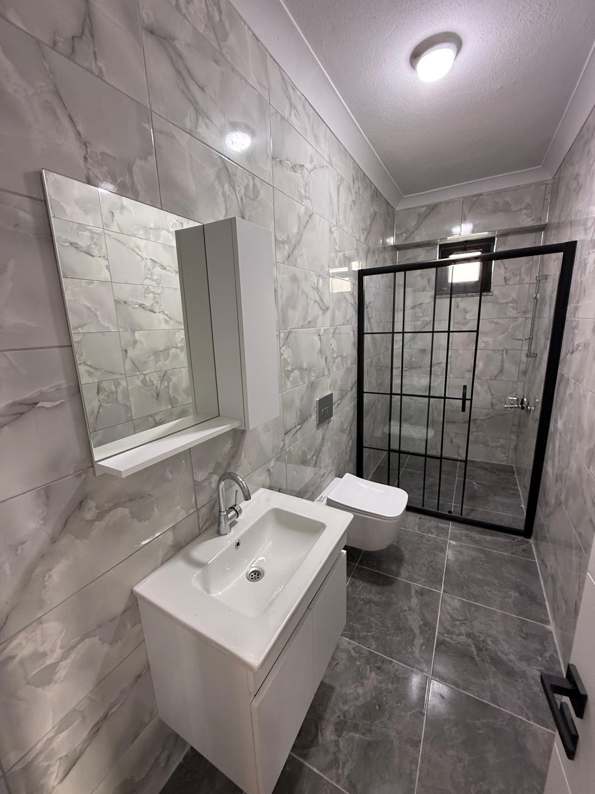 MERKEZ PLAJ, ÖN CEPHE, LÜKS DİZAYN, 105m2 KENDİNE AİT ARSASI, EBEVEYN BANYO 3+1 TRİPLEKS VİLLA! KOCAALİ YALI MH