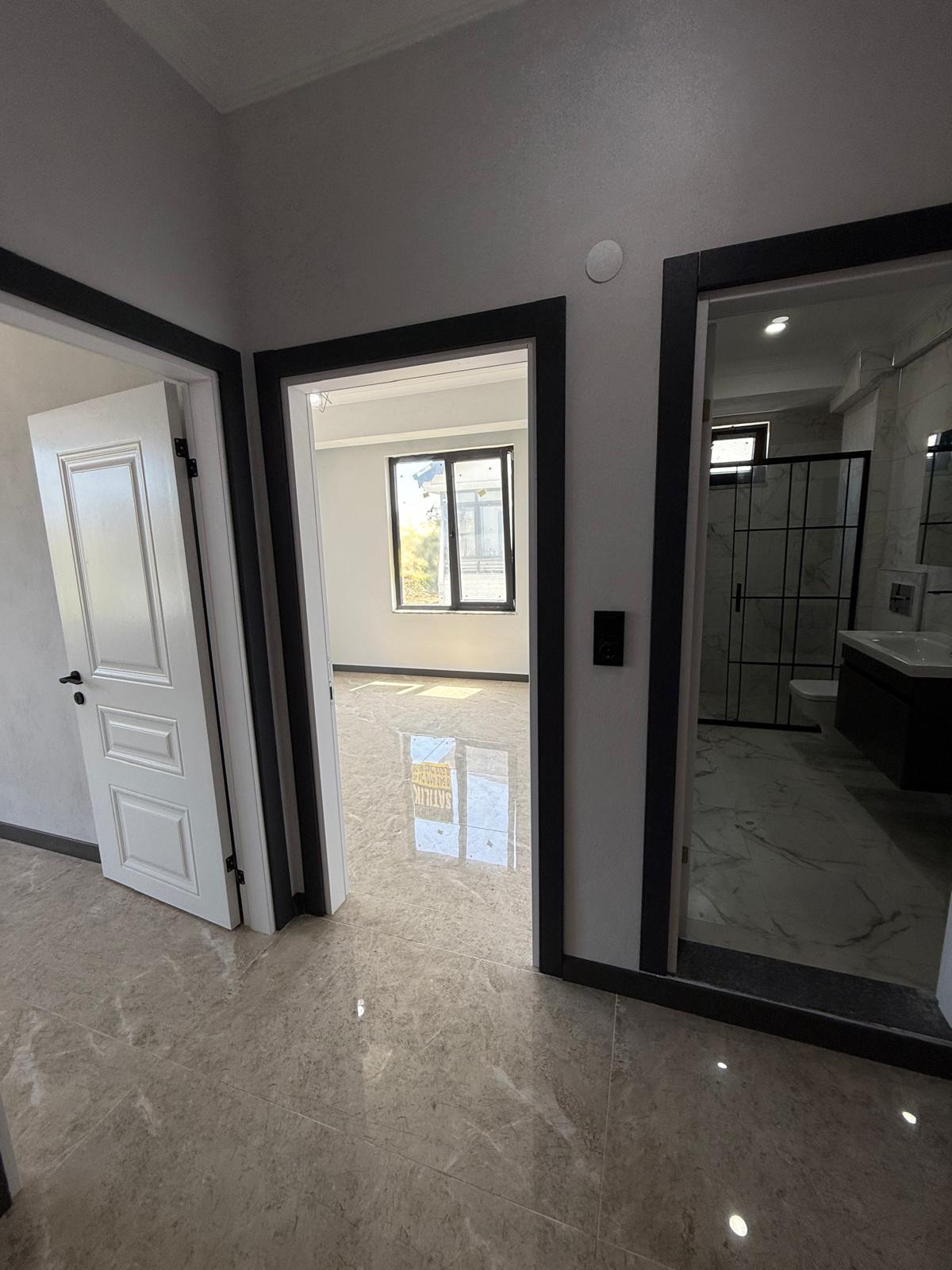 GENİŞ BAHÇE-BİNA KULLANIM ALANLI, MERKEZ PLAJ, PLAJA 80METRE, ÖN CEPHE 4+1 TRİPLEKS VİLLA! KOCAALİ YAYLA MH