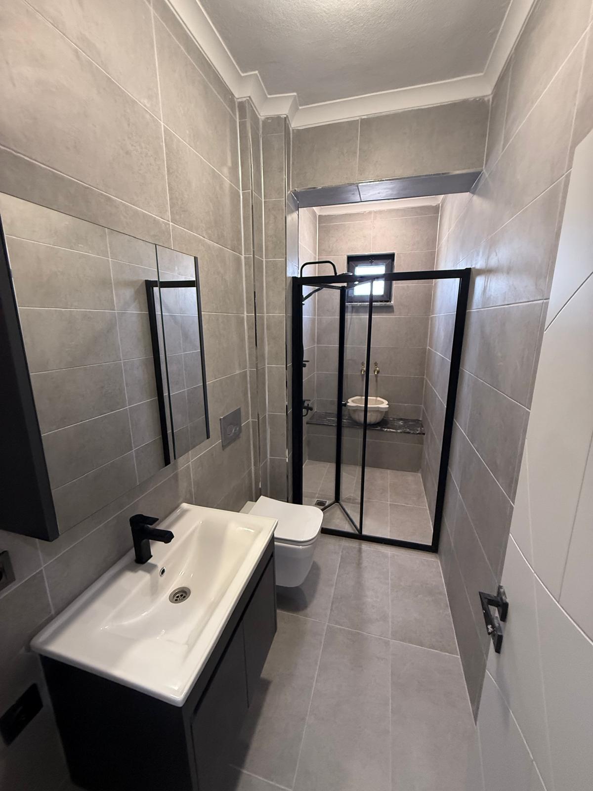 KOMPLE PANJURLU, F/P, EBEVEYN BANYOLU, YERDEN ISITMA, GRANİT ZEMİN 3+1 TRİPLEKS VİLLA! KOCAALİ ALANDERE MH