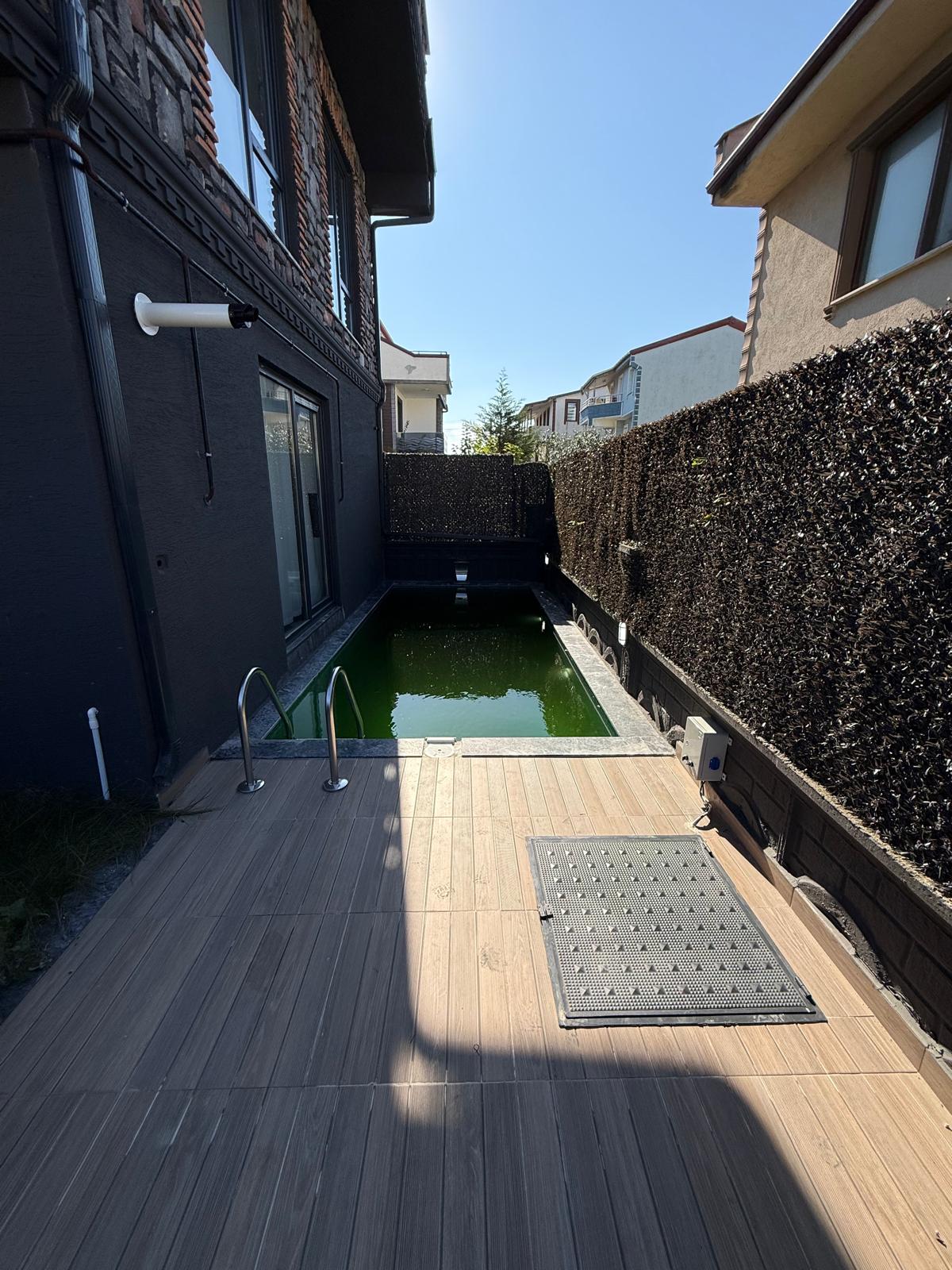 BU FİYATA DAHA İYİSİ YOK! İLÇEMİZİN EN UYGUN FİYAT HAVUZLU, LÜKS DİZAYN, KOMPLE GRANİT 3+1 TRİPLEKS VİLLASI! KOCAALİ ALANDERE MH