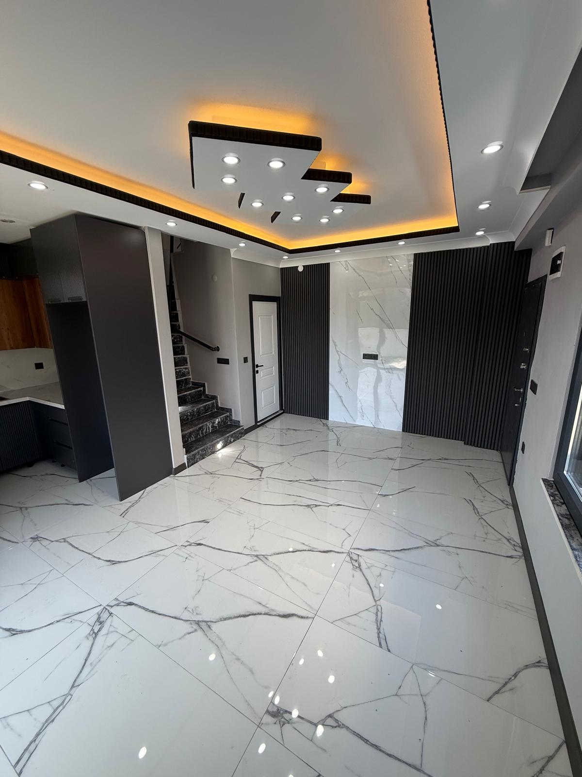 ÖN CEPHE, PLAJA 70METRE, LÜKS DİZAYN, YERDEN ISITMA 3+1 TRİPLEKS VİLLA! KOCAALİ ALANDERE MH