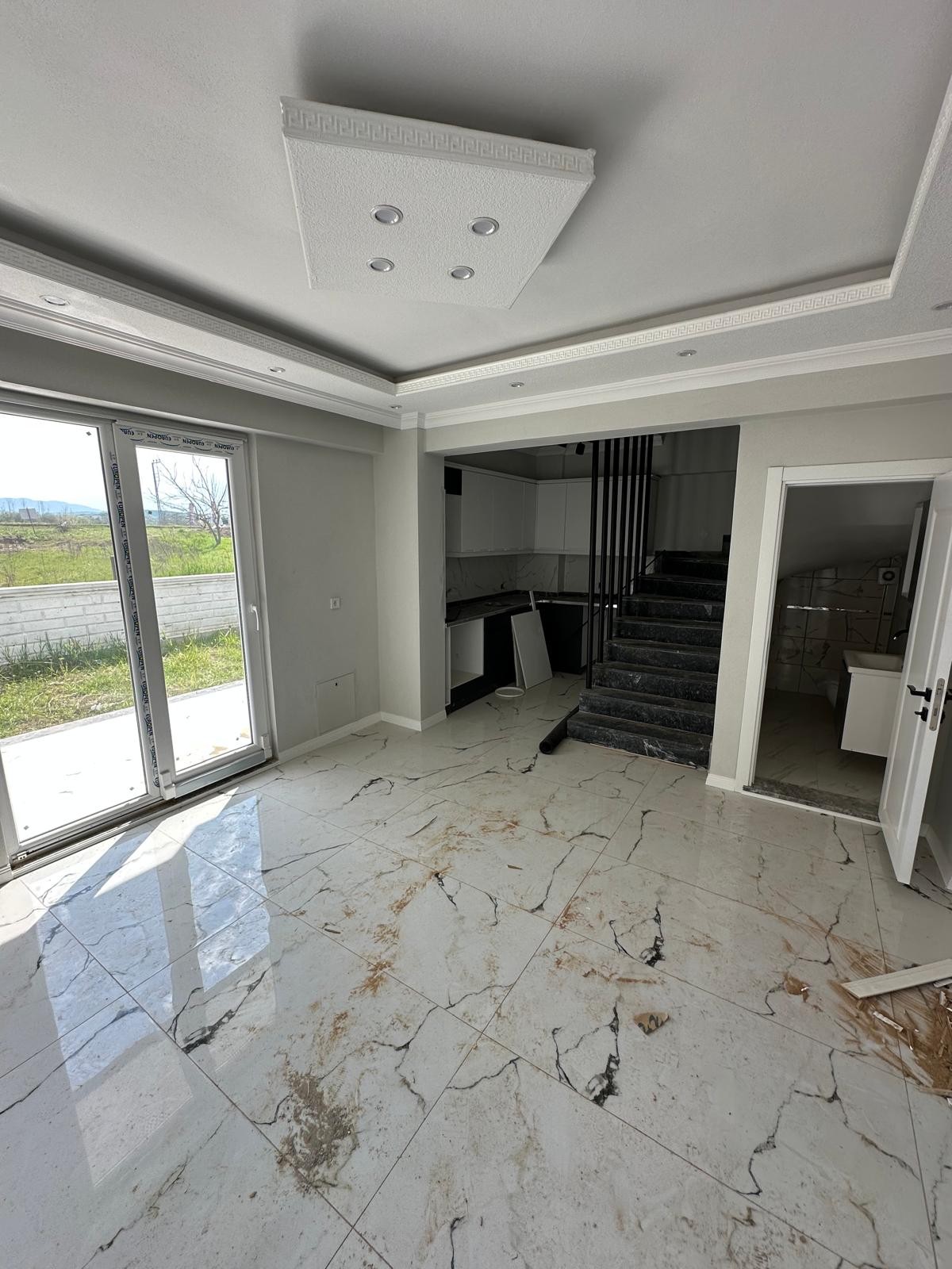 FİYAT/PERFORMANS EBEVEYN BANYOLU, MÜSTAKİL BAHÇE/GİRİŞLİ, ÖN-ARKA CEPHE SEÇENEKLİ 3+1 TRİPLEKS VİLLA! KOCAALİ ALANDERE MH
