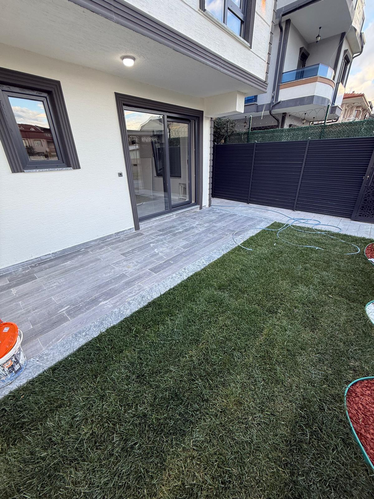 ÖN CEPHE, DENİZ MANZARALI TERAS, LÜKS DİZAYN, YERDEN ISITMA, EBEVEYN BANYOLU 3+1 TRİPLEKS VİLLA! KOCAALİ ALANDERE MH