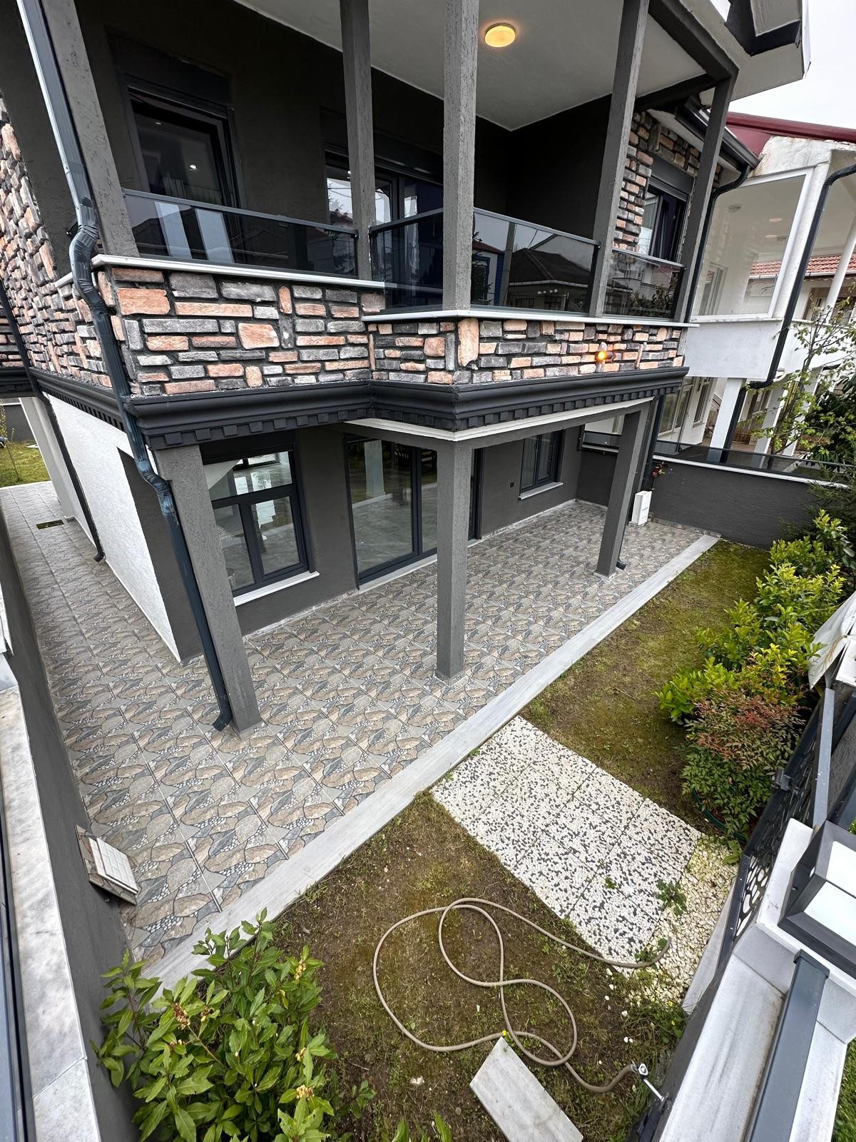 225m2 ARSA İÇİNDE, TAŞ KONSEPT, ULTRA GENİŞ BAHÇE, TAM BAĞIMSIZ MÜSTAKİL 3+1 DUBLEKS! KOCAALİ ALANDERE MH