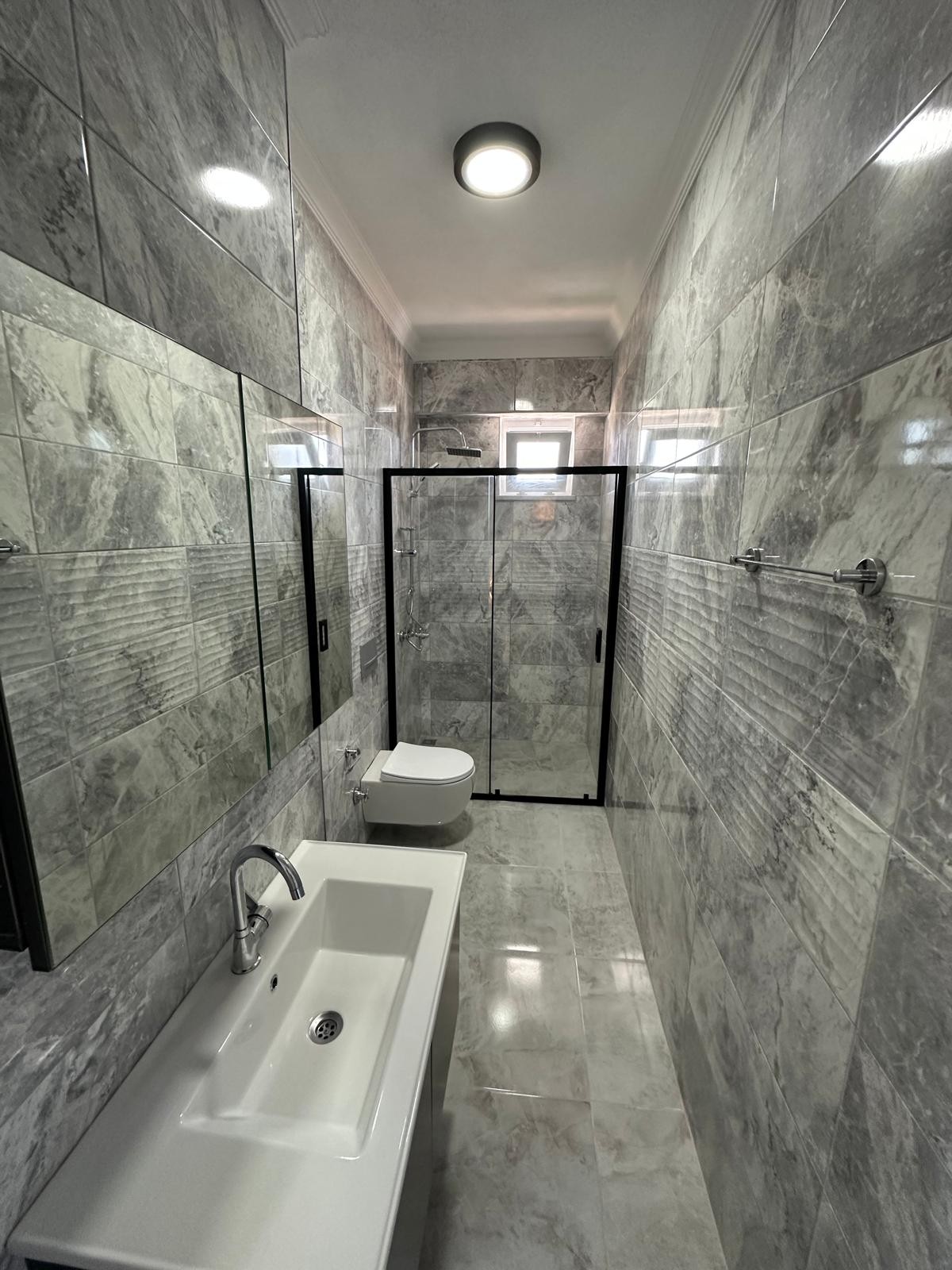 EBEVEYN BANYO, MÜSTAKİL GİRİŞ, MÜSTAKİL BAHÇE, VERANDALI 3+1 TRİPLEKS VİLLA! KOCAALİ ALANDERE MH