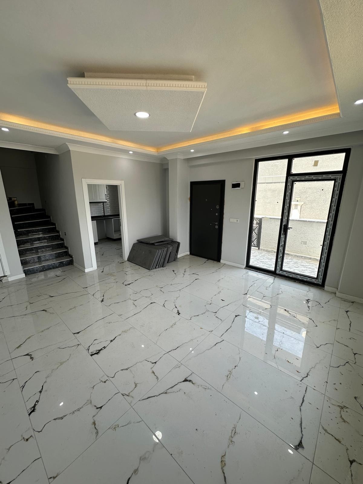 AYRI MUTFAK, MÜSTAKİL GİRİŞ, YERDEN ISITMA, EBEVEYN BANYOLU 3+1 TRİPLEKS VİLLA! KOCAALİ ALANDERE MH