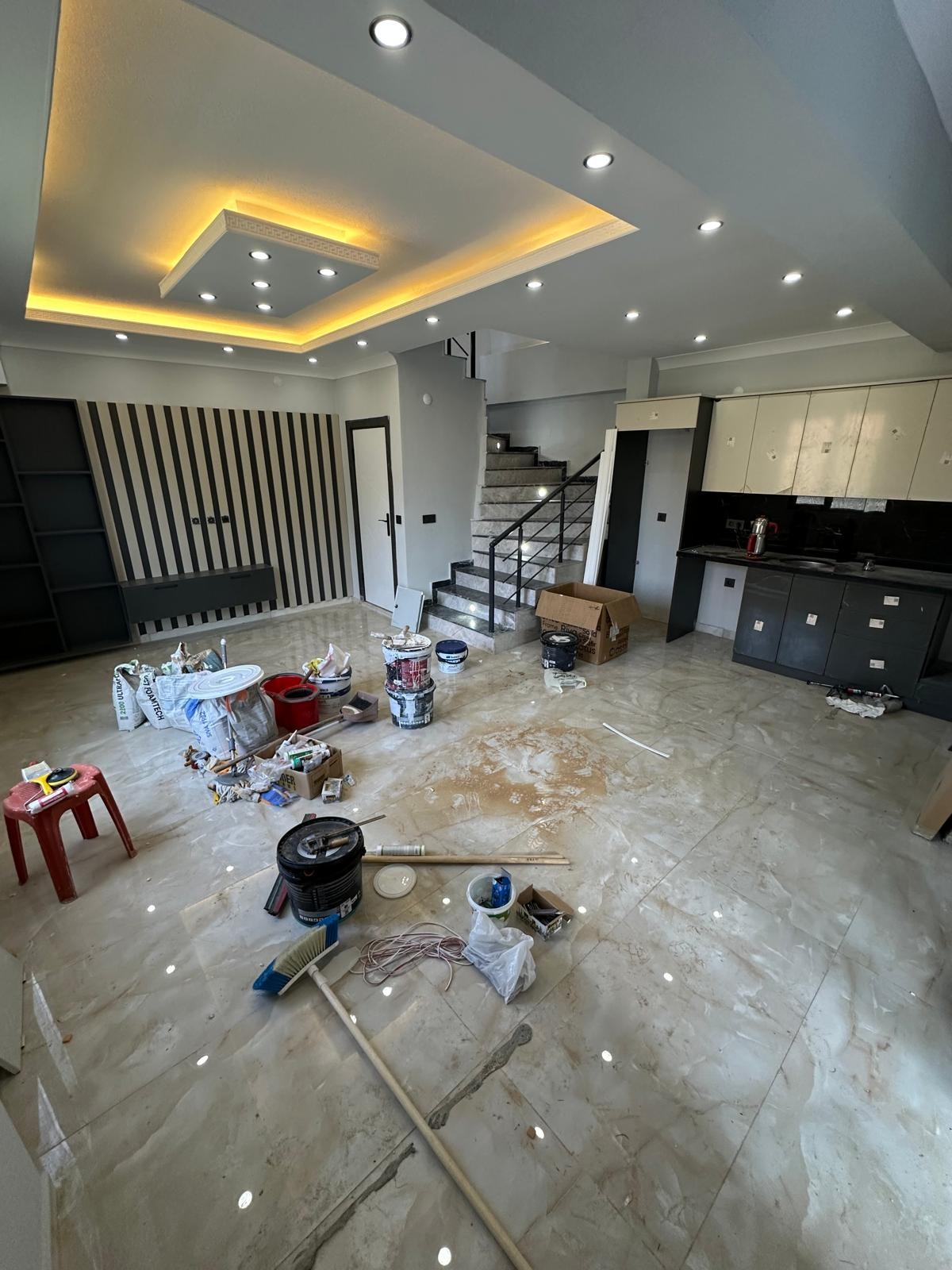 VERANDALI TERAS, MİNİ DENİZ MANZARALI, YERDEN ISITMA, KOMPLE GRANİT ZEMİN 3+1 TRİPLEKS VİLLA! KOCAALİ ALANDERE MH