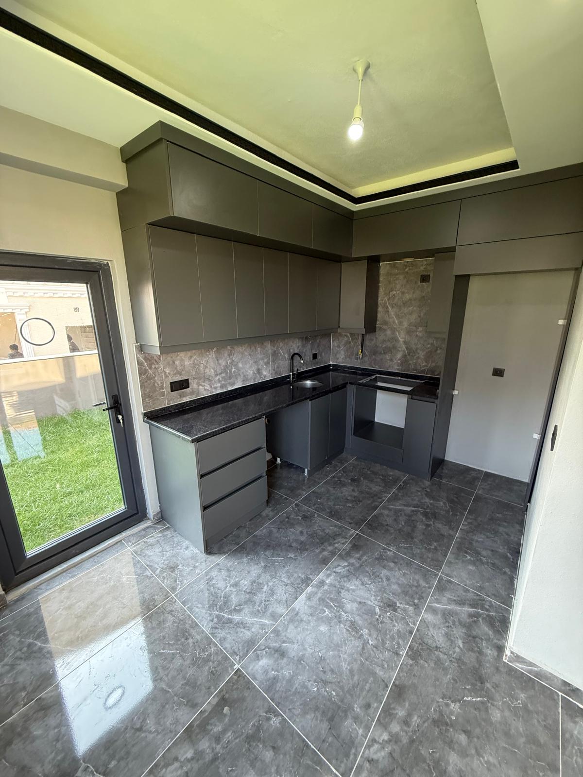 KÖŞE PARSEL, ULTRA GENİŞ BAHÇE, MERKEZ PLAJ, HAVUZLU, AYRI KONSEPT MUTFAK  4+1 TRİPLEKS VİLLA! KOCAALİ YAYLA MH