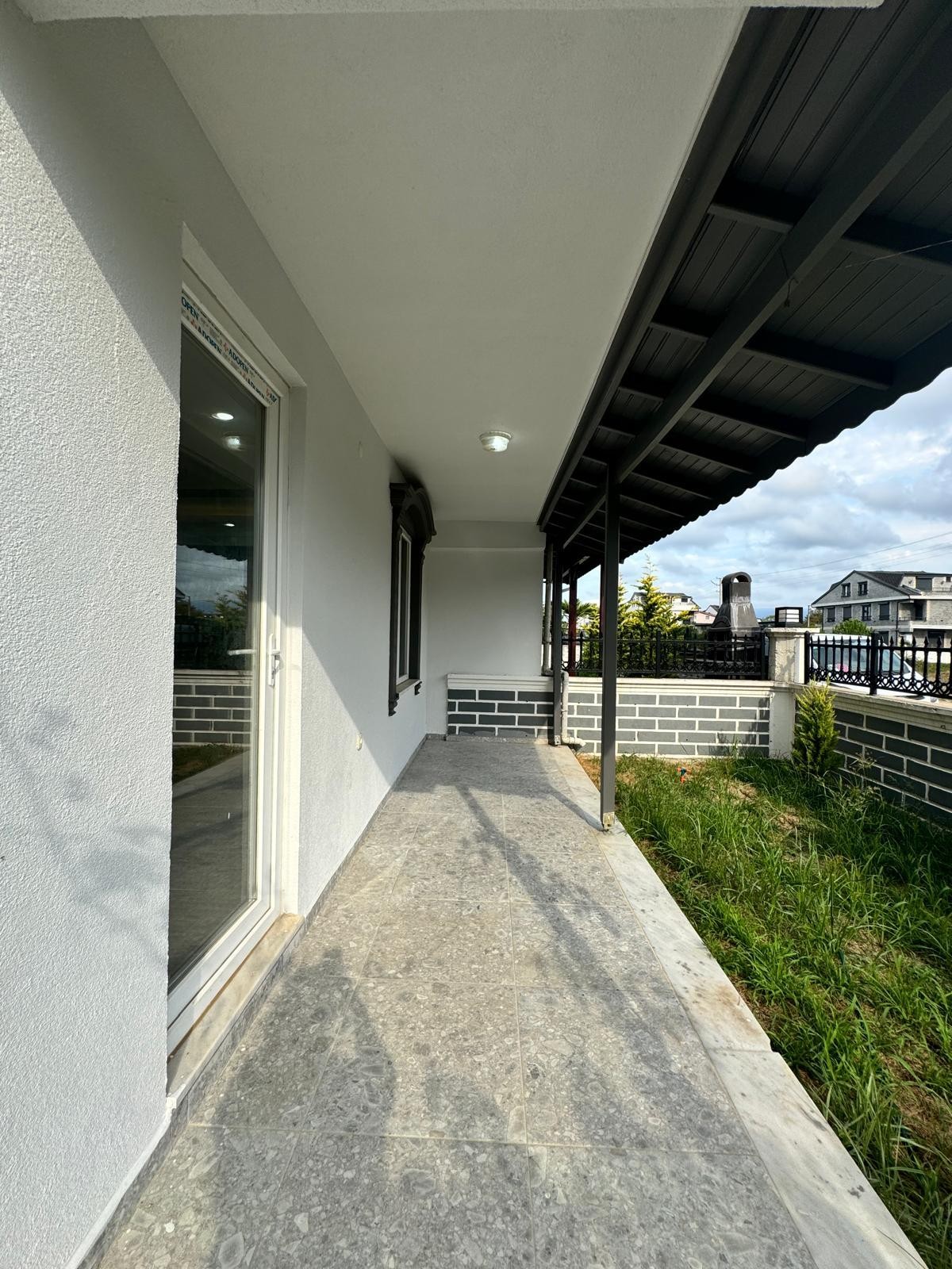 KOCAALİ MÜSTAKİL VİLLA! 162m2 ARSA İÇİNDE, OTURUMA HAZIR, 4+1 TRİPLEKS! KOCAALİ ALANDERE MH