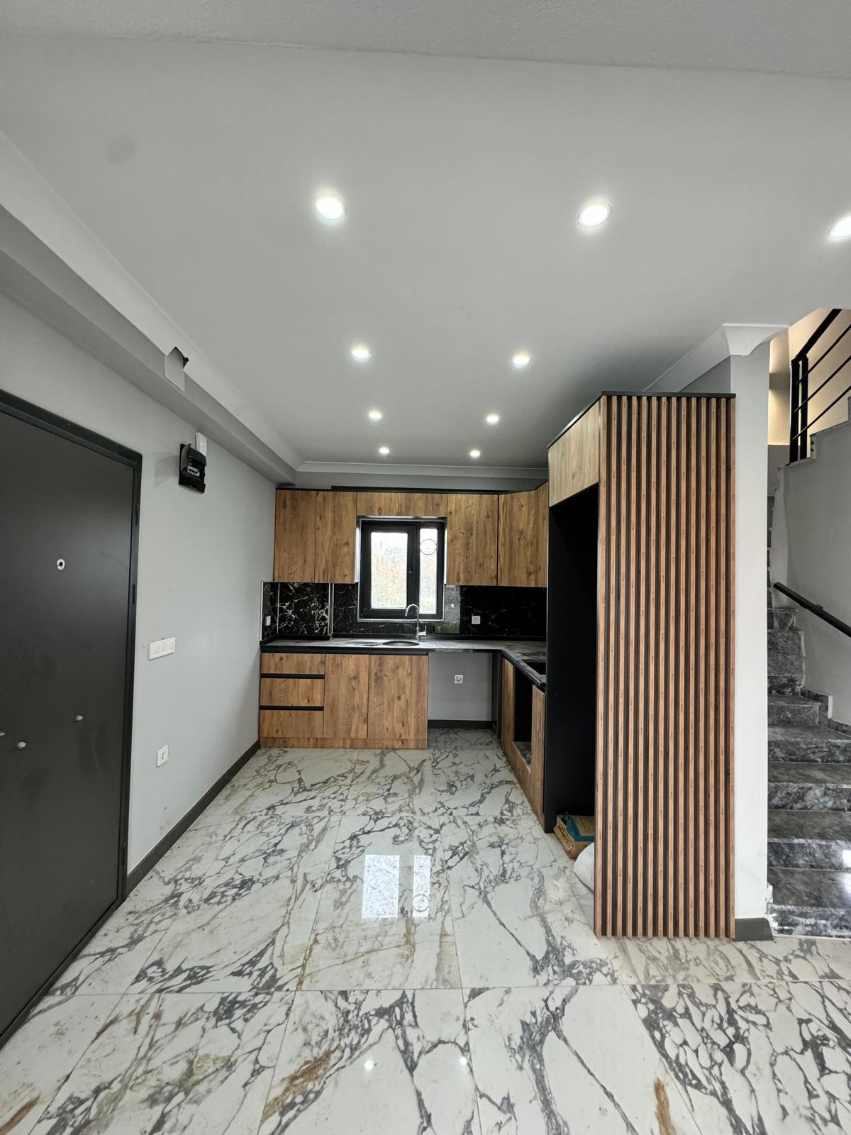 KÖŞE PARSEL, HAVUZLU, EBEVEYN BANYOLU 3+1 TRİPLEKS VİLLA! KOCAALİ YAYLA MH