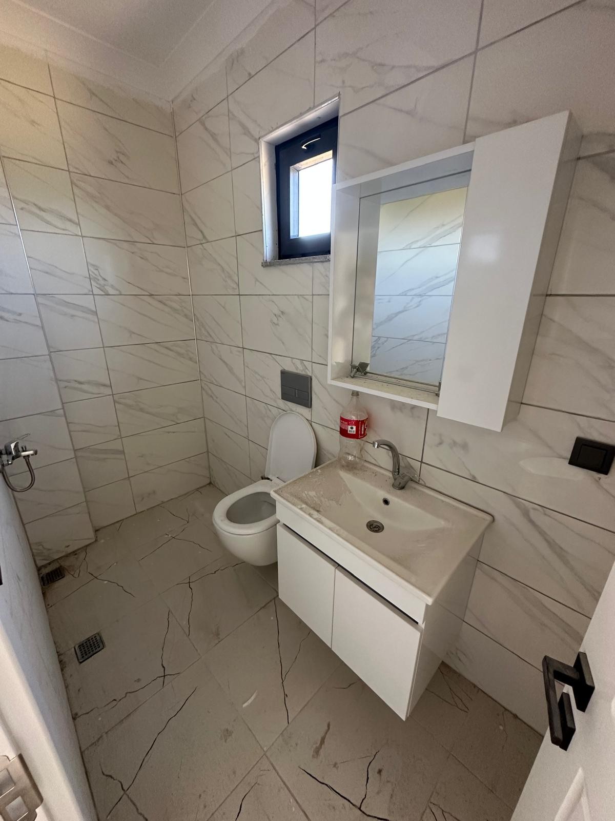 ARA KAT, F/P, DENİZE YÜRÜME MESAFESİ, YERDEN ISITMA, SİTE İÇİ 2+1 DAİRE! YAYLA MH
