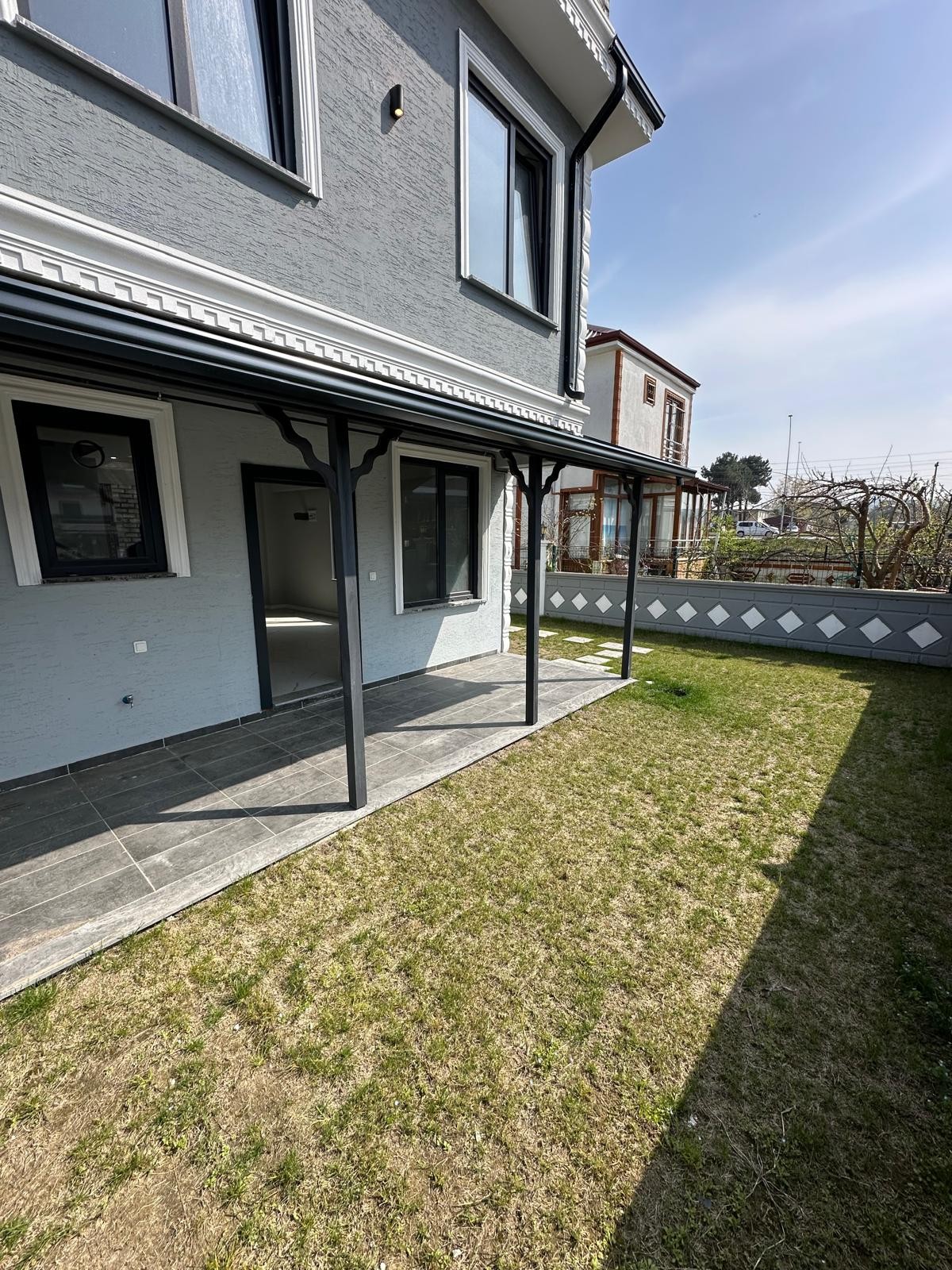 EBEVEYN BANYOLU, KOMPLE GRANİT ZEMİN, YERDEN ISITMA 3+1 TRİPLEKS VİLLA! KOCAALİ ALANDERE MH