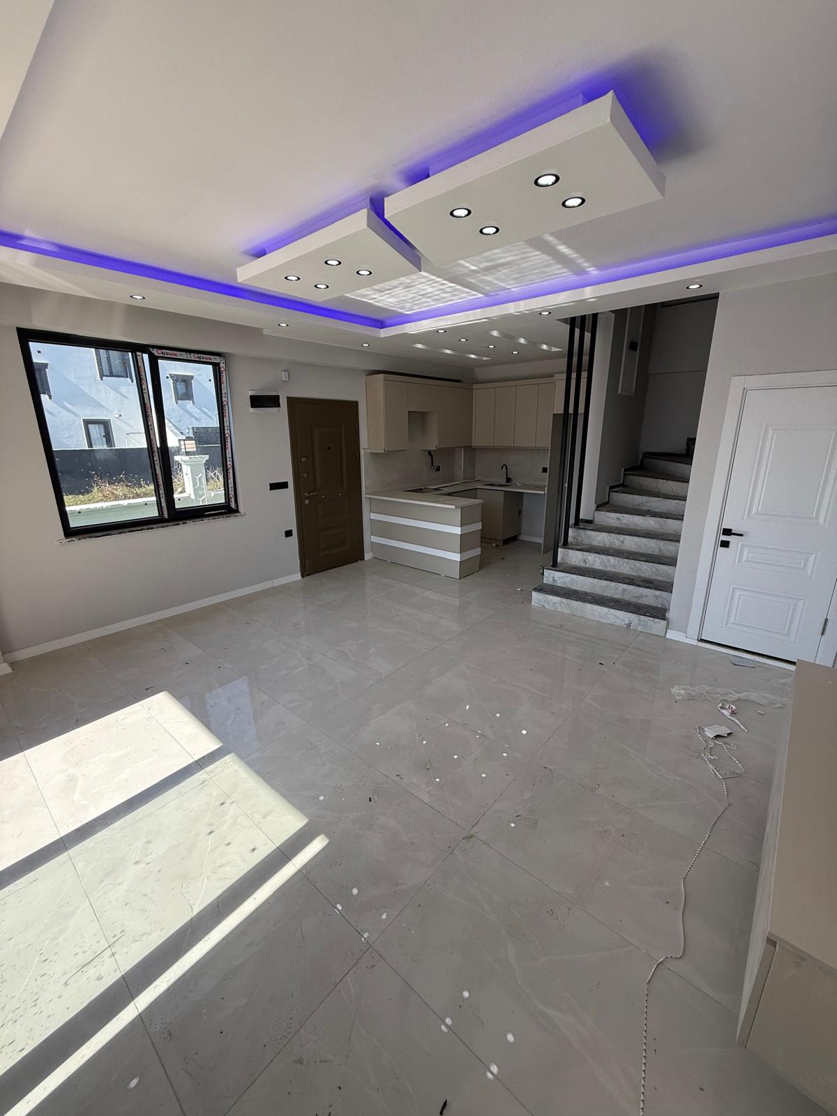 MERKEZ PLAJ, ÖN-ARKA CEPHE SEÇENEKLİ-ARKA, ALAÇATI TAŞ KONSEPT 4+1 TRİPLEKS VİLLA! KOCAALİ YAYLA MH