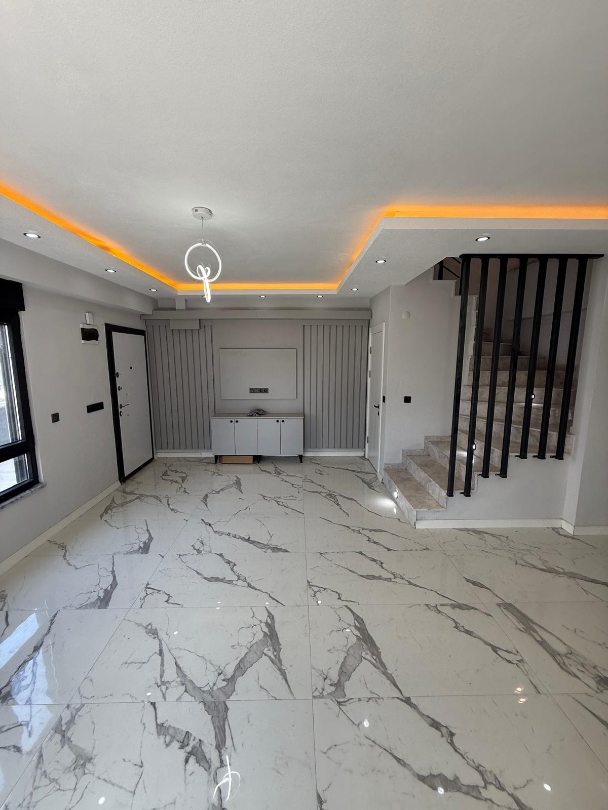 GENİŞ BAHÇE, YERDEN ISITMA, ARKA CEPHE, EBEVEYN BANYOLU 3+1 TRİPLEKS VİLLA! KOCAALİ ALANDERE MH