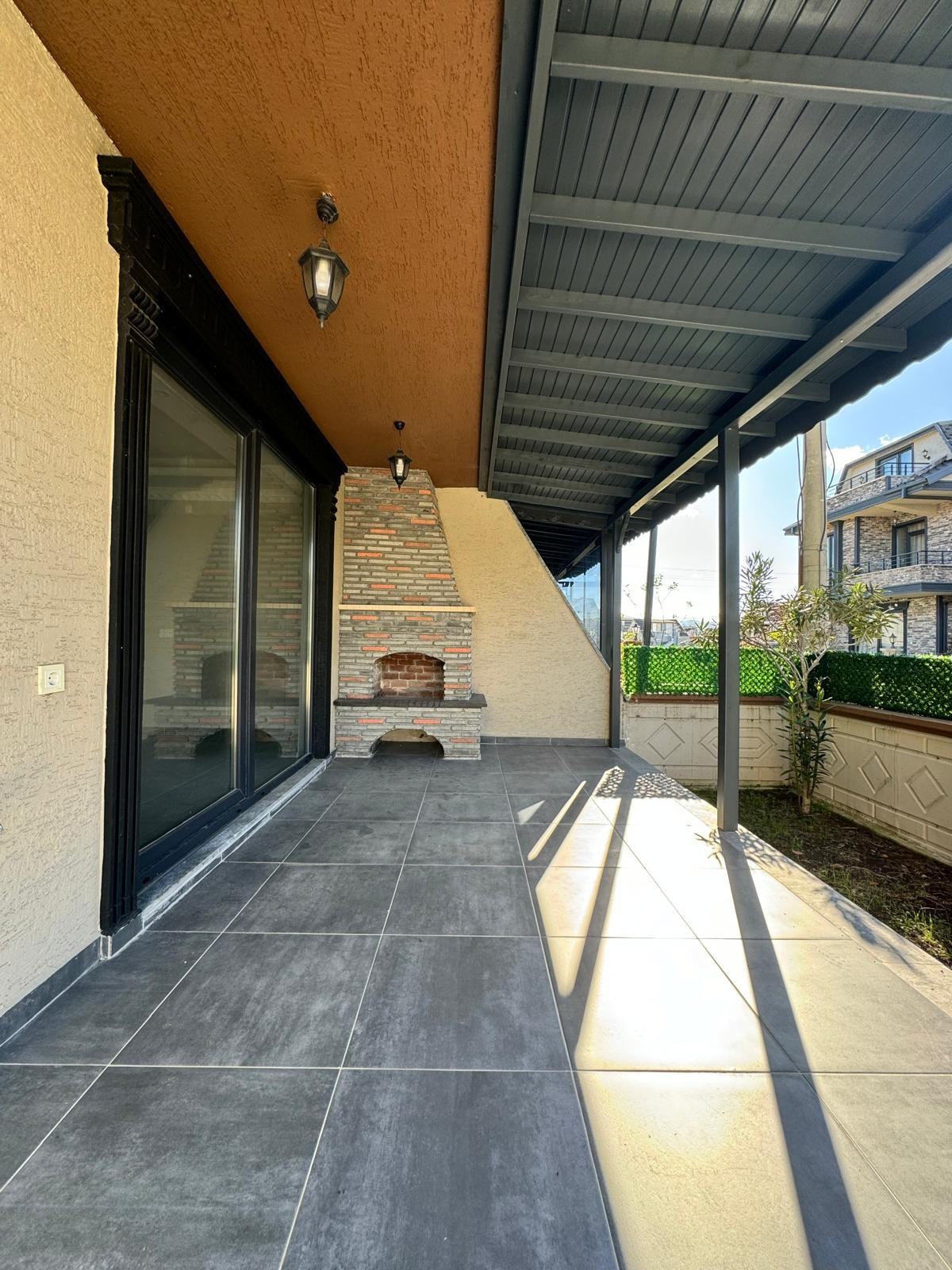 HAVUZLU, DENİZ MANZARALI, JAKUZİLİ EBEVEYN BANYO ODA 5+1 TRİPLEKS VİLLA! KOCAALİ ALANDERE MH