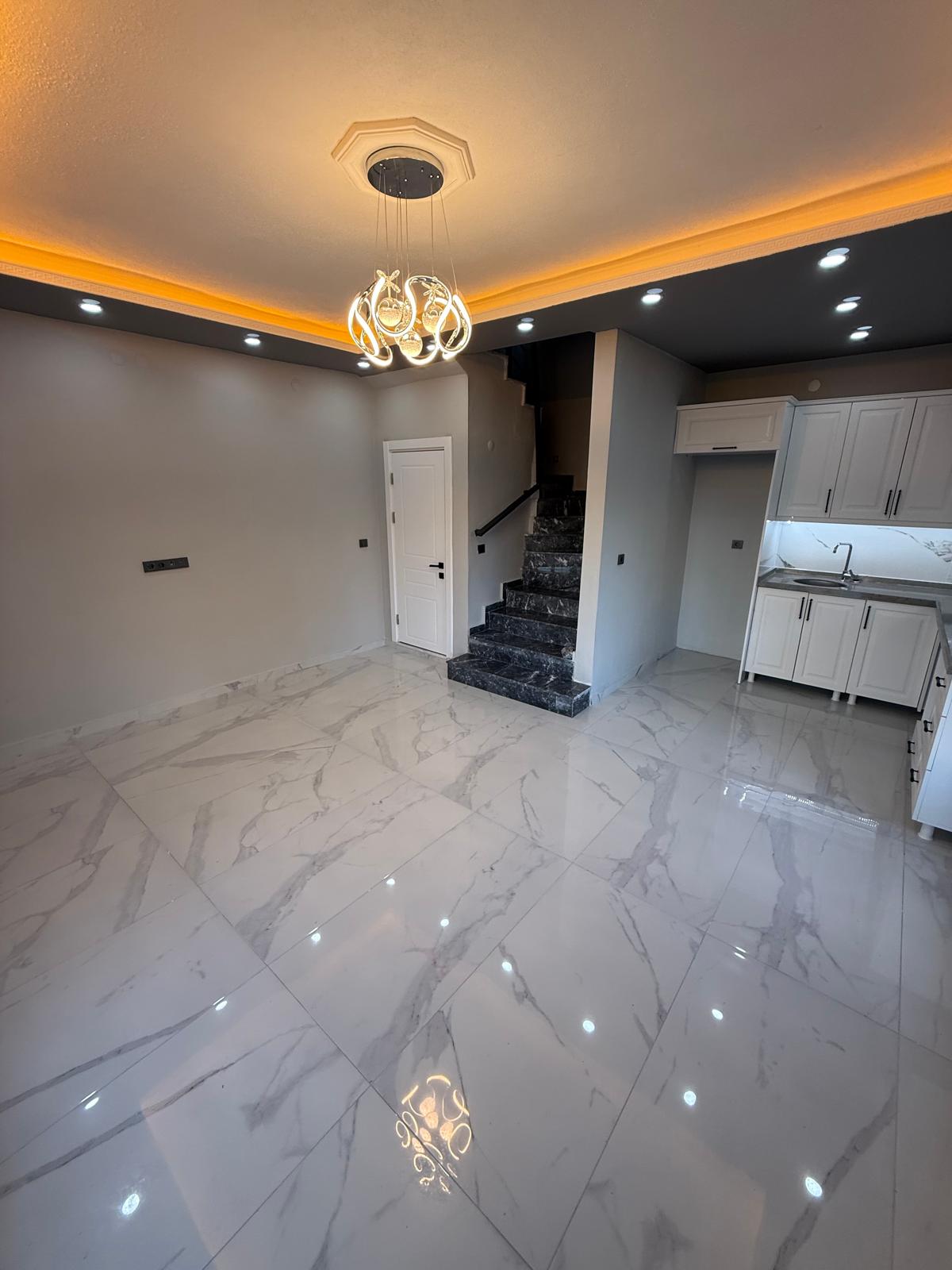 KÖŞE PARSEL, ULTRA GENİŞ BAHÇE, MERKEZ PLAJ, AYRI KONSEPT MUTFAK  4+1 TRİPLEKS VİLLA! KOCAALİ YALI MH