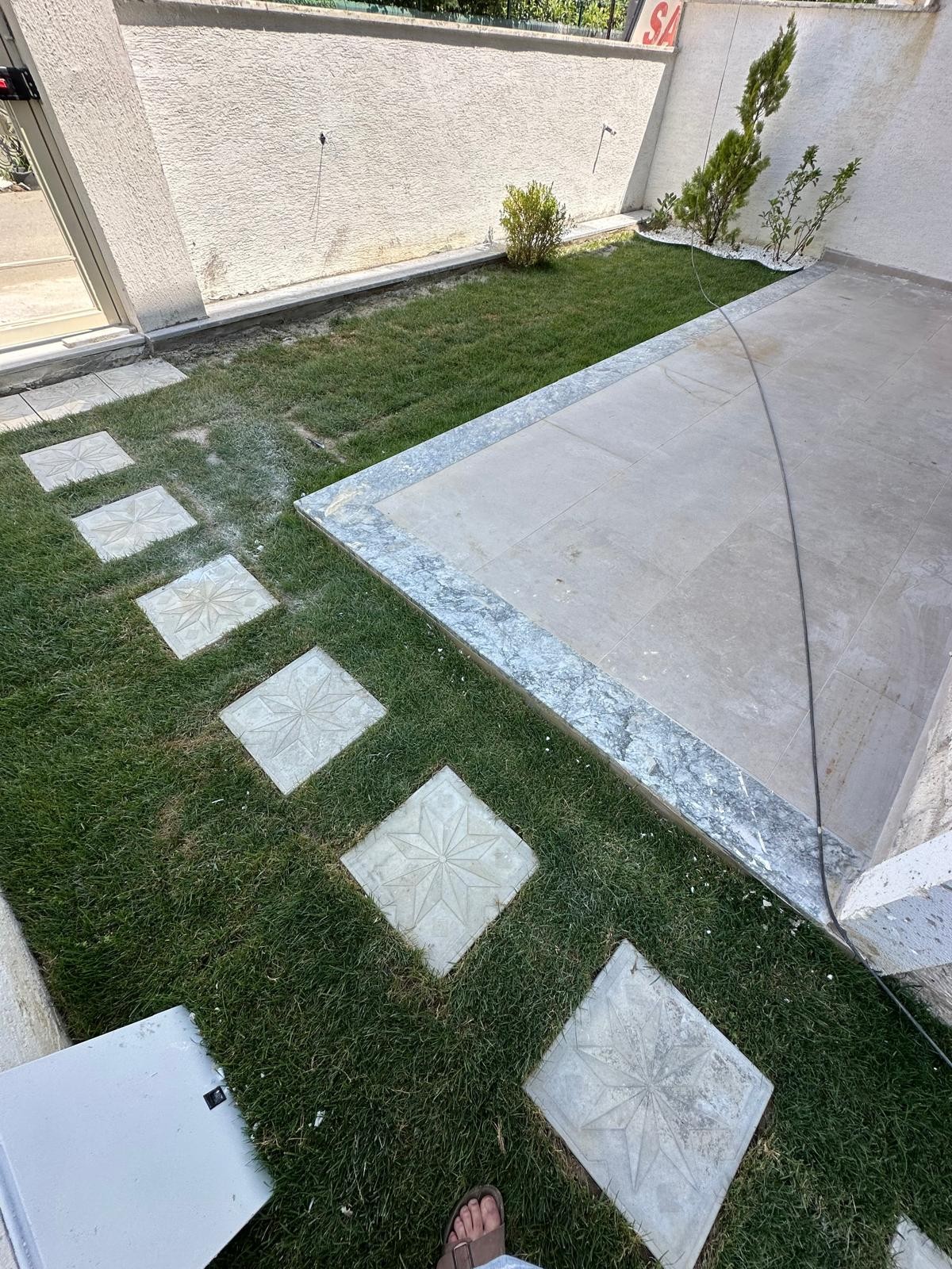 ALAÇATI TAŞ KONSEPT, MERKEZ PLAJ, YERDEN ISITMA, ÖN CEPHE 3+1 TRİPLEKS VİLLA! KOCAALİ YALI MH